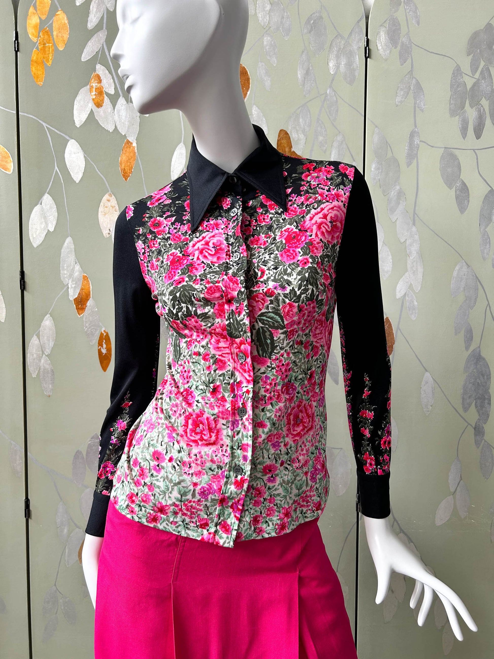 1960s 70s silk jerseyl floral collared button up shirt by Fashion Magazine made in Italy, Hot pink floral print against black vintage blouse