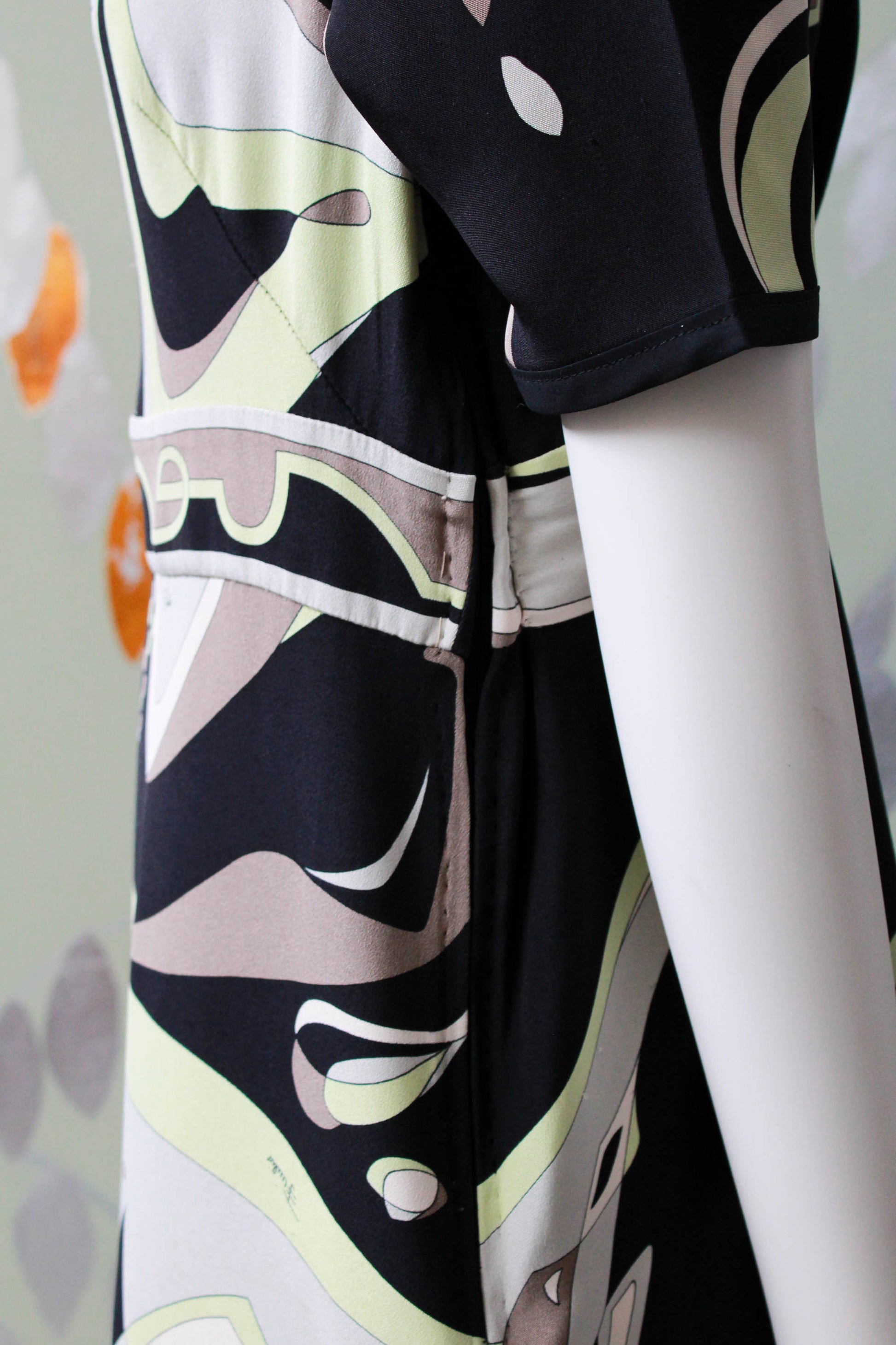 vintage emilio Pucci black and green abstract print dress with short sleeves, a-line flared skirt, square neckline. 