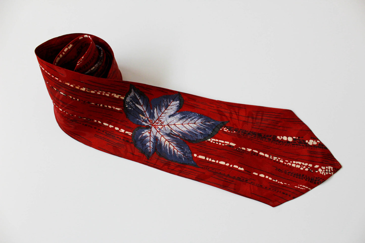 1940s Red Rayon Necktie with Blue Flower Print