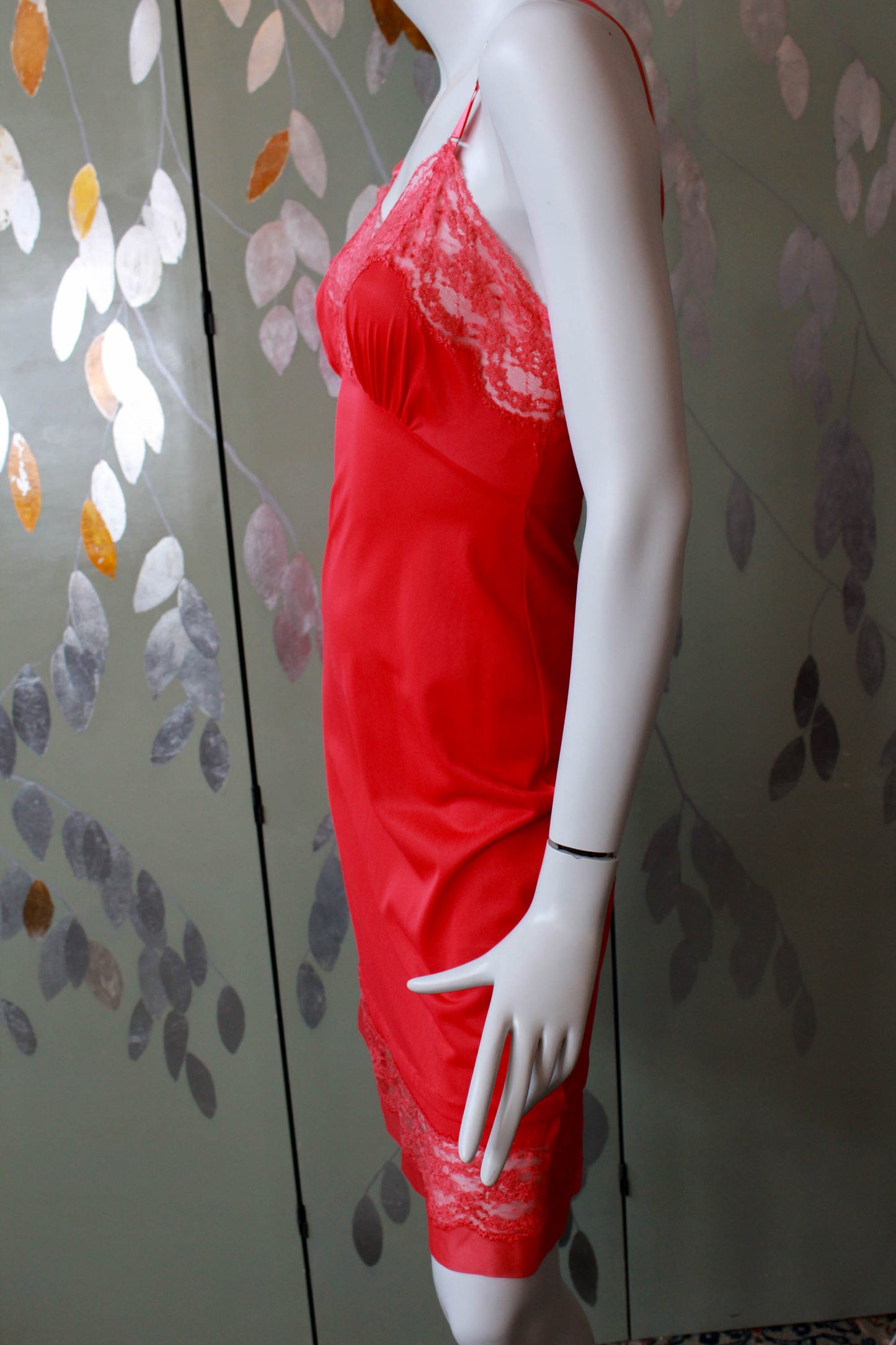 1960s Bright Red Slip, Small