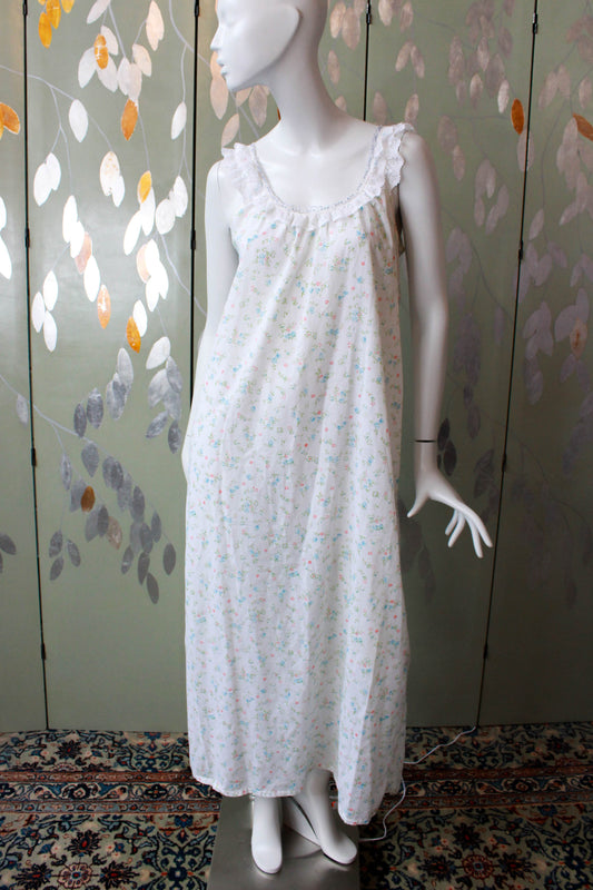 1970s White Floral Print Maxi Night Gown, Lace Ruffle Neckline, M/L