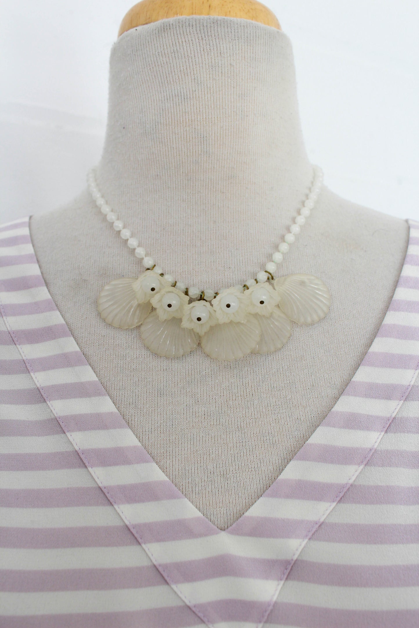 1940s Shell and Flower Necklace