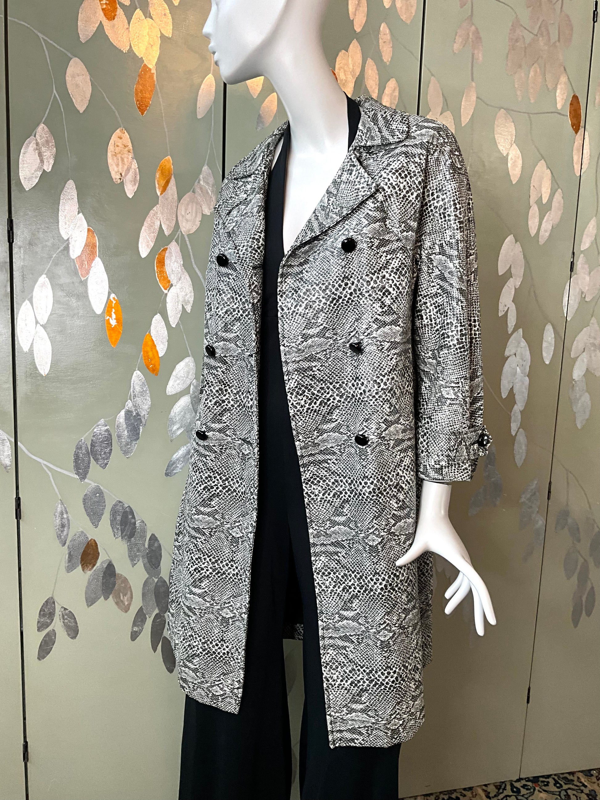 Vintage 2000s Y2K Black and White Vinyl Snakeskin Coat, Small 