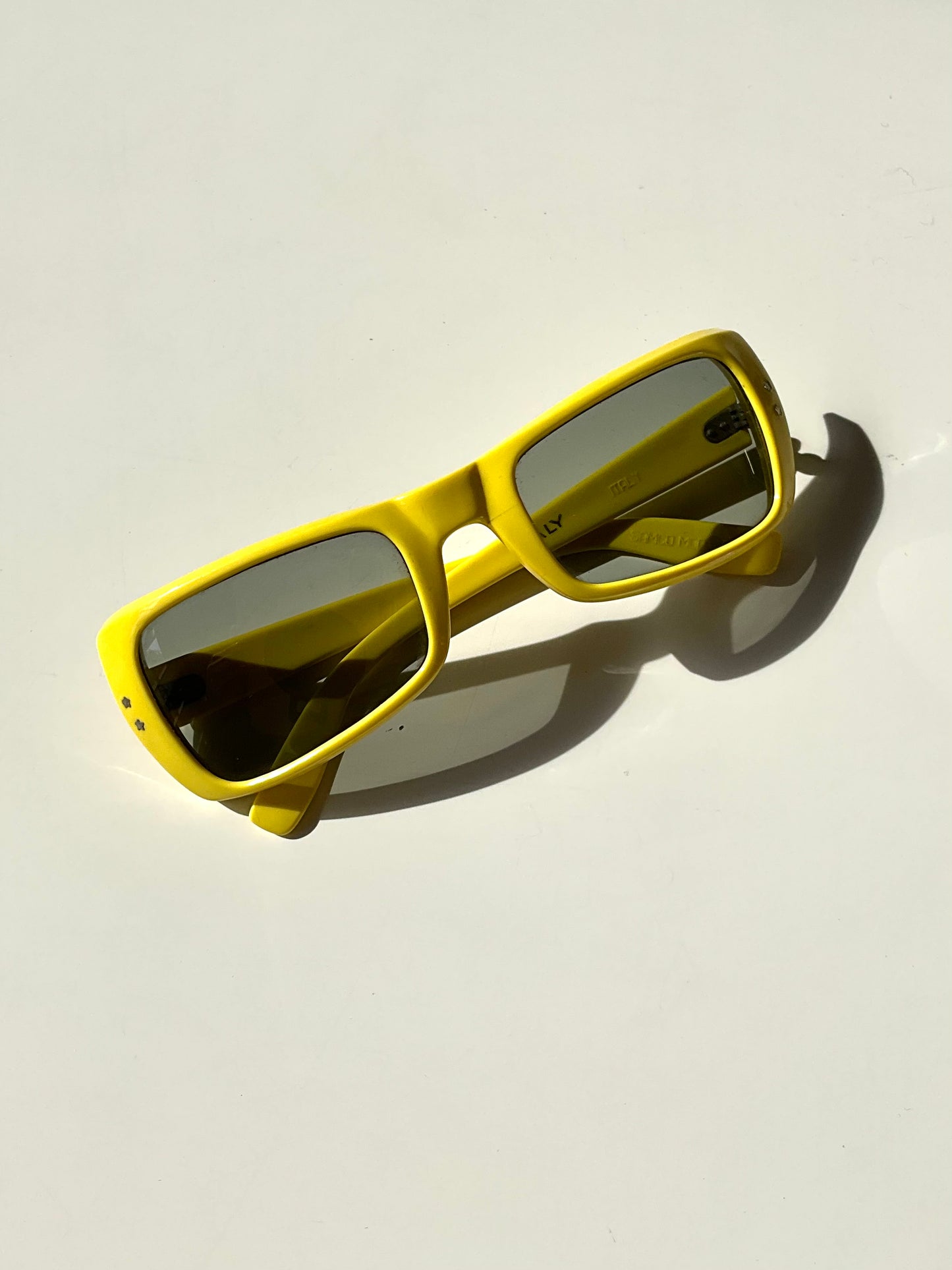 Vintage 1980s Samco Yellow Italian Rectangular Sunglasses 