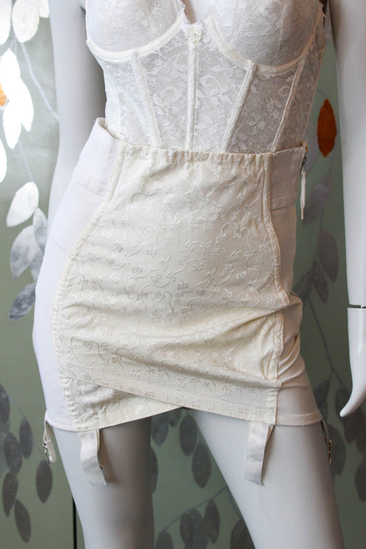 vintage-1950s-white-girdle