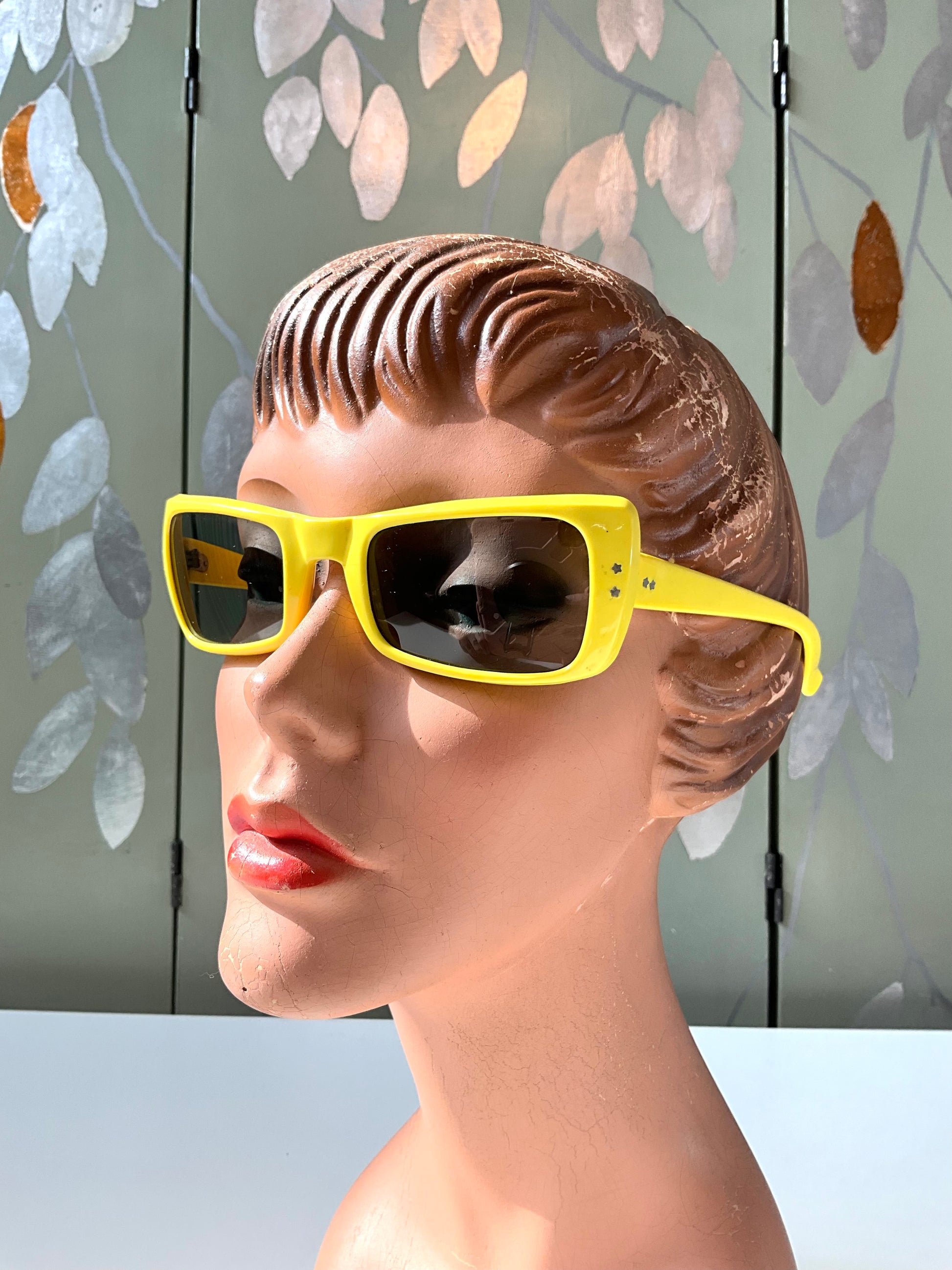 Vintage 1980s Samco Yellow Italian Rectangular Sunglasses 