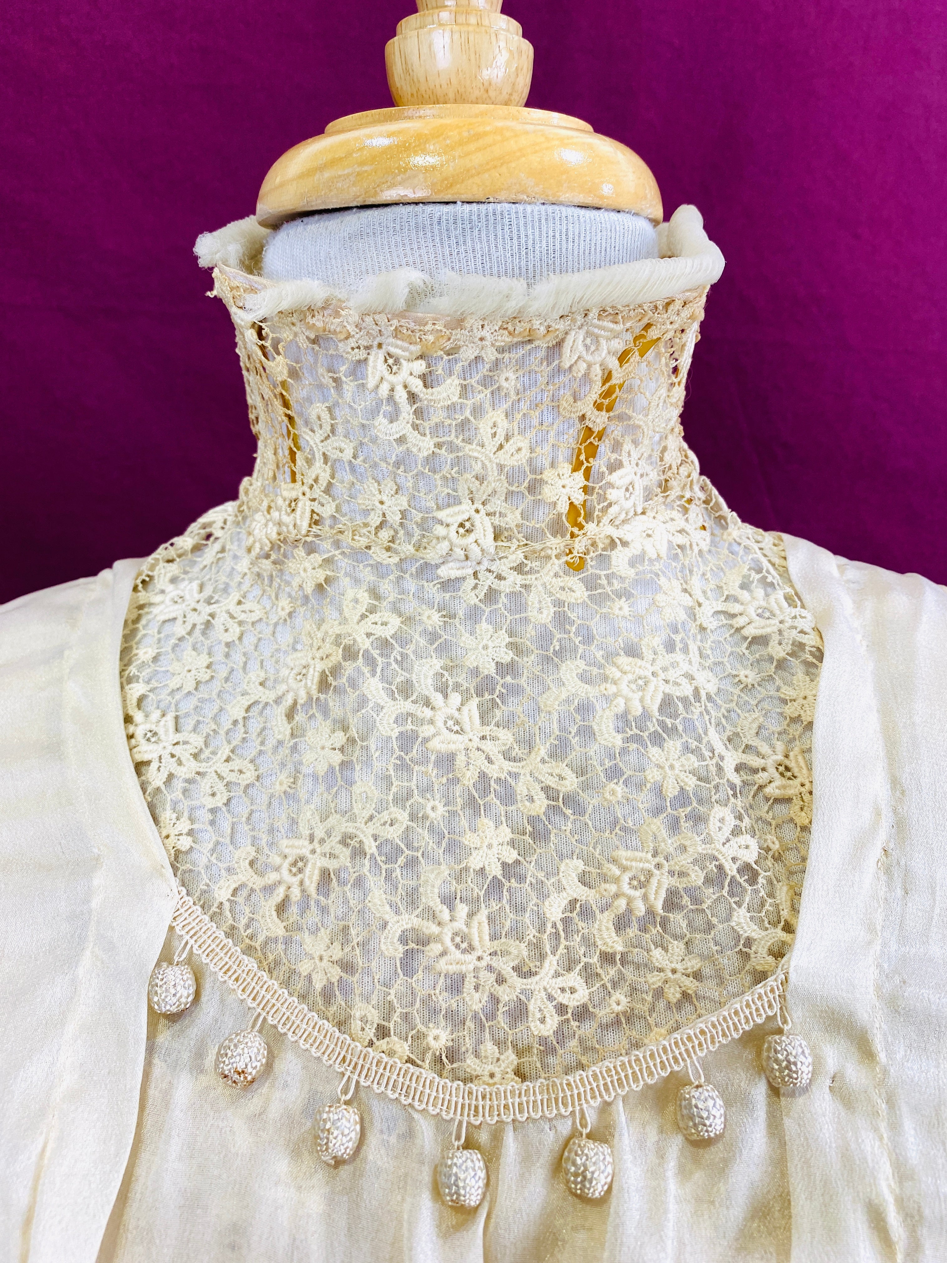 1900s Ecru Silk Maltese Lace Collar - アクセサリー