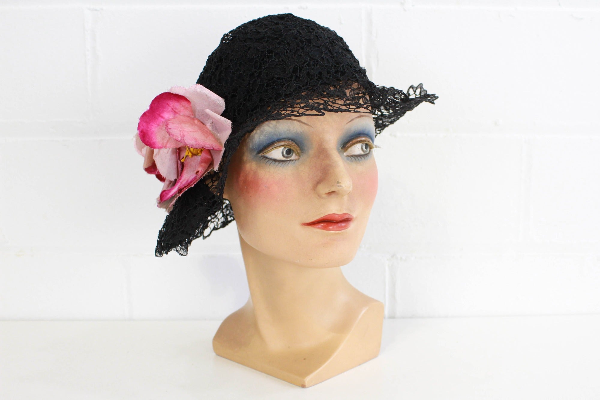 1920s Reproduction Black Horsehair Lace Hat with Pink Velvet