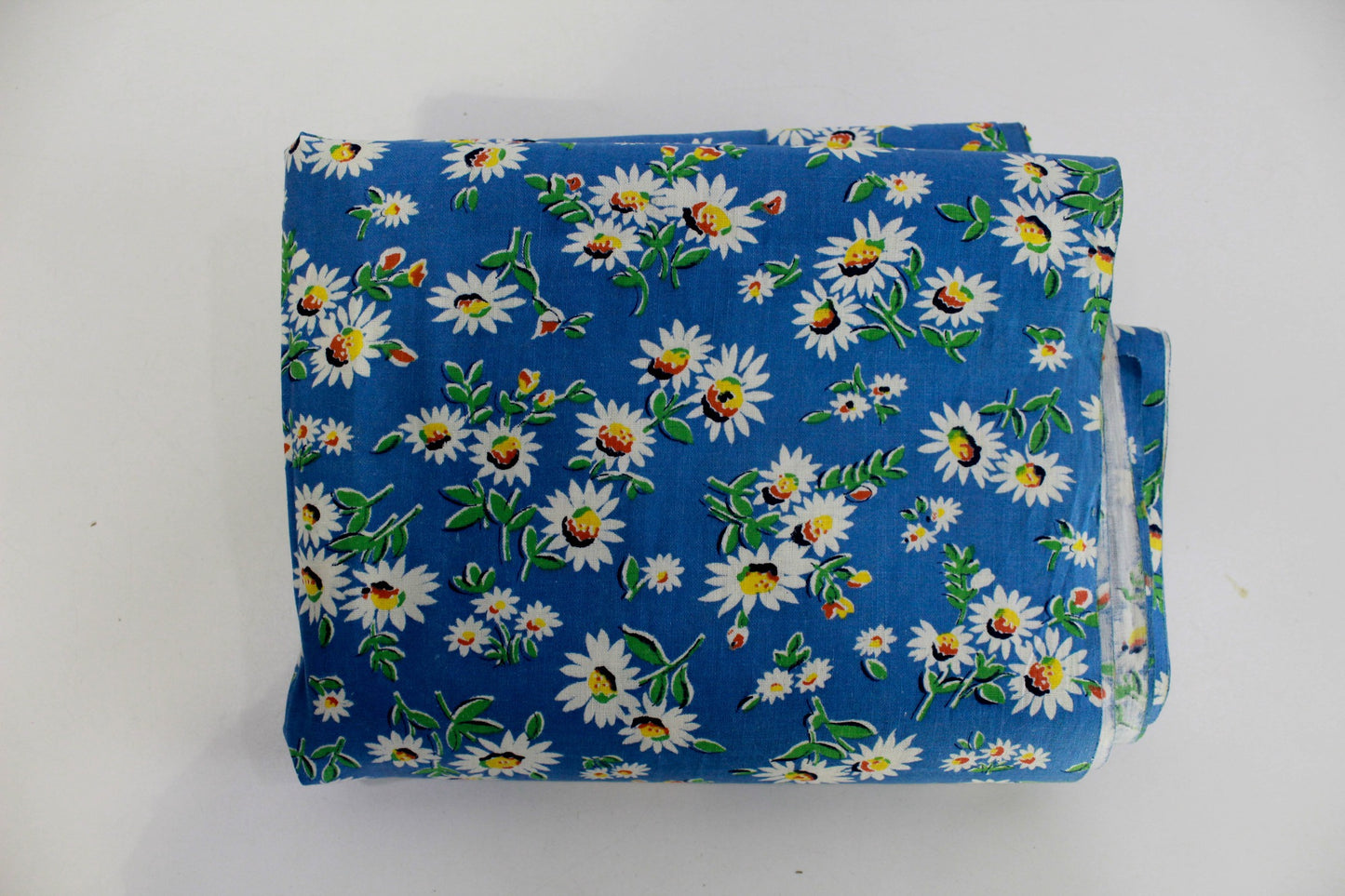 1940s 50s Blue Daisy Print Cotton Fabric Vintage Sewing