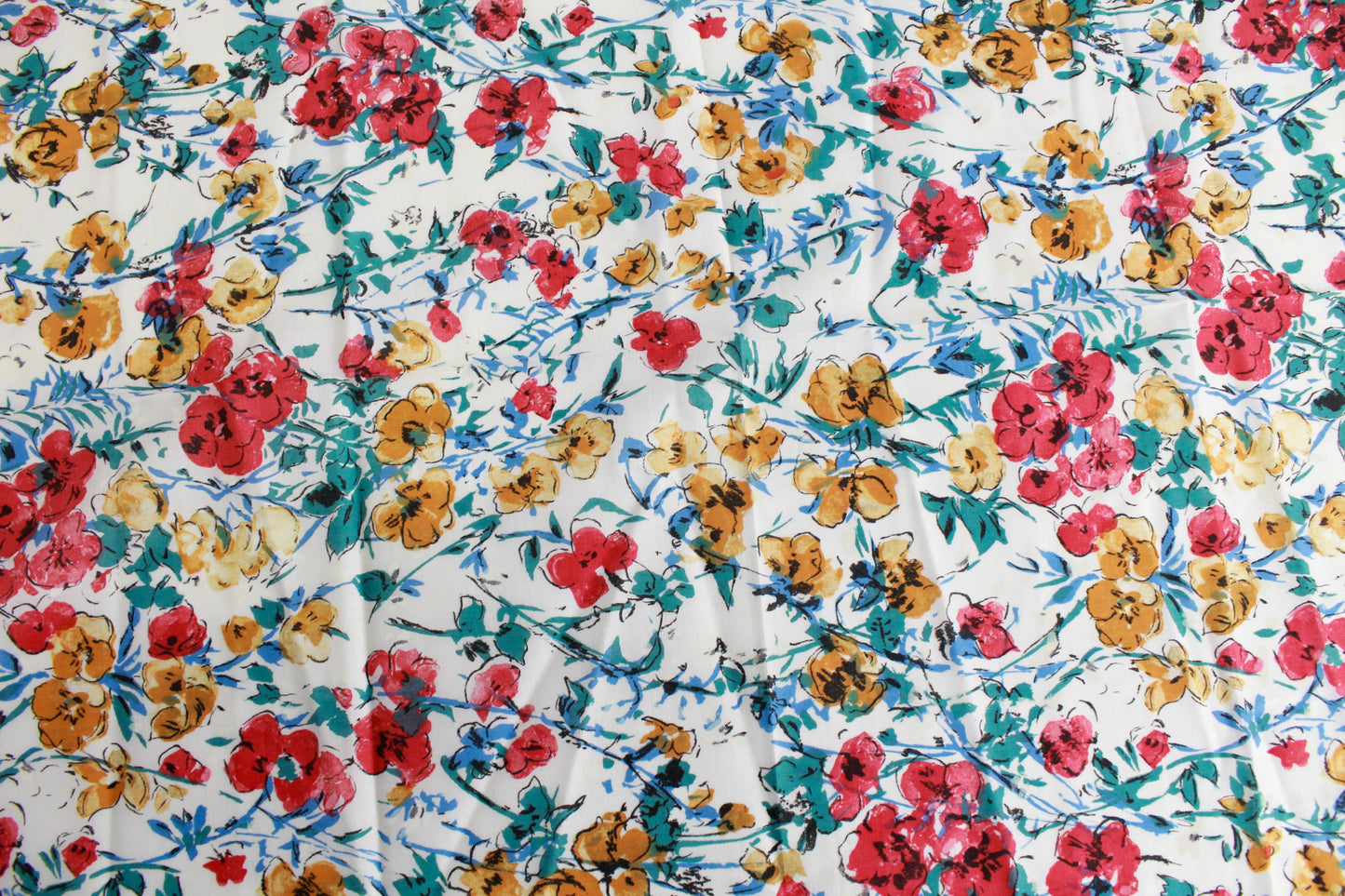 1940s painterly floral print cotton sewing fabric primary colours