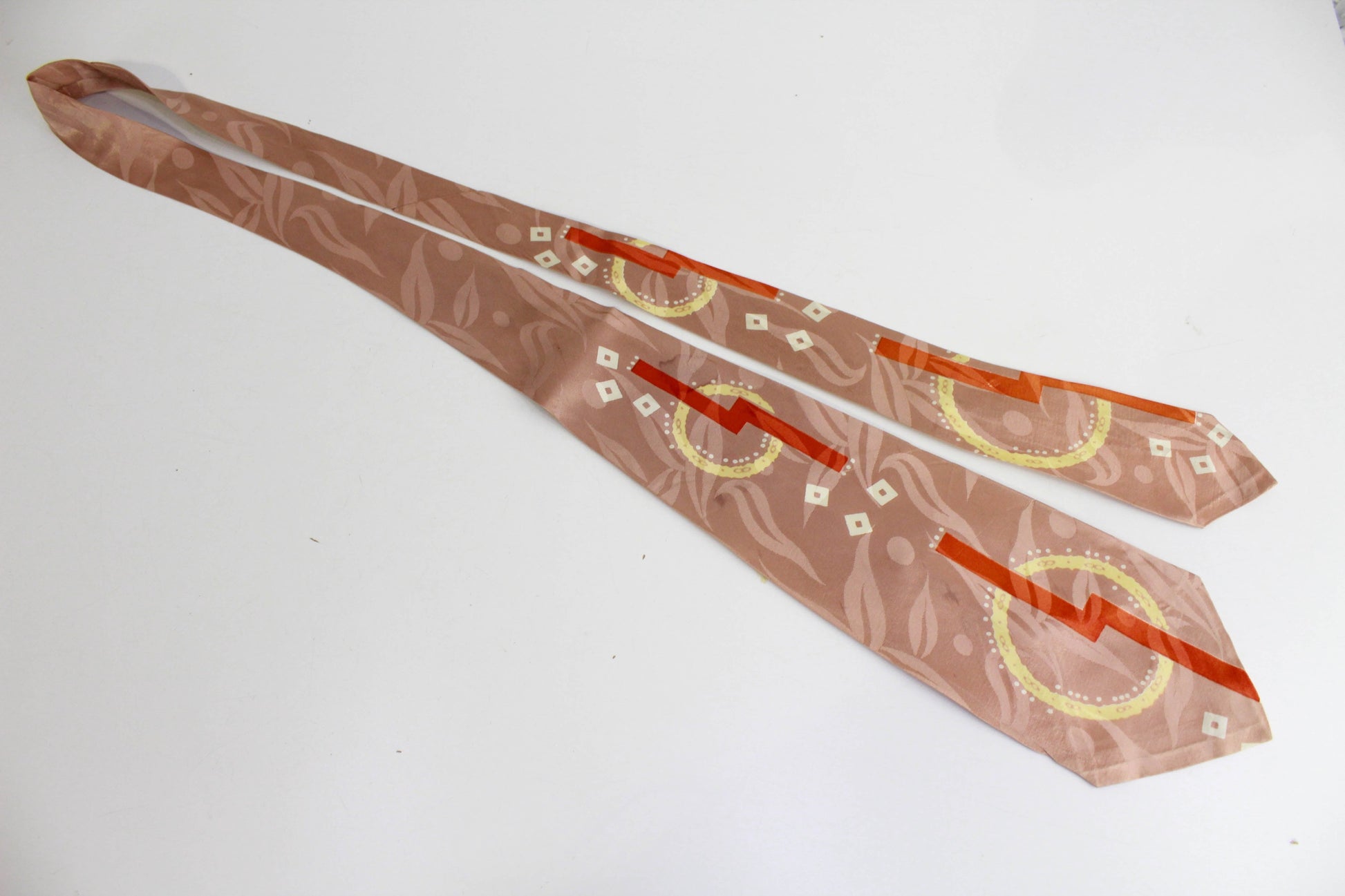 1940s taupe rayon necktie abstract print 