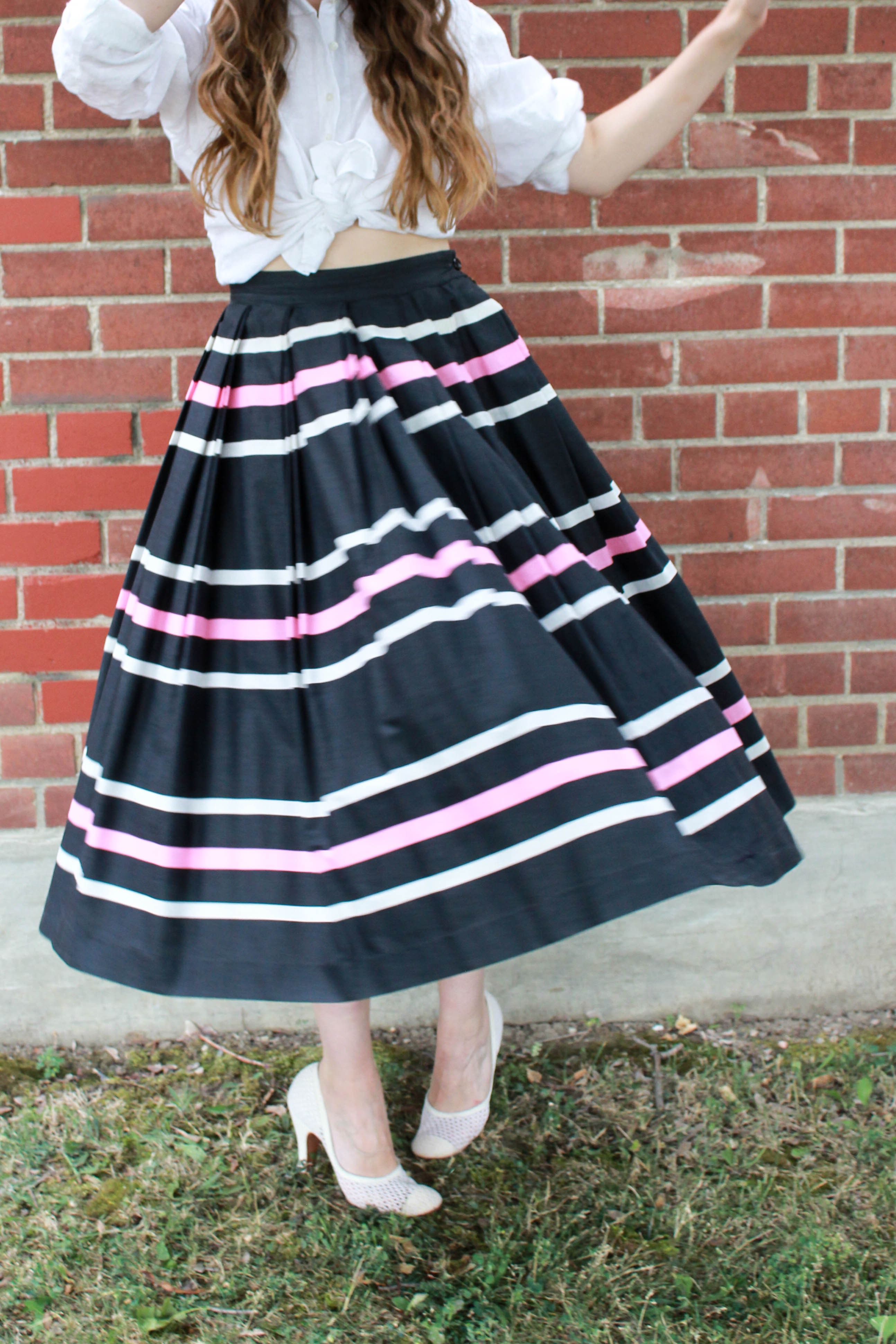 Black and white striped skirt 50s sale