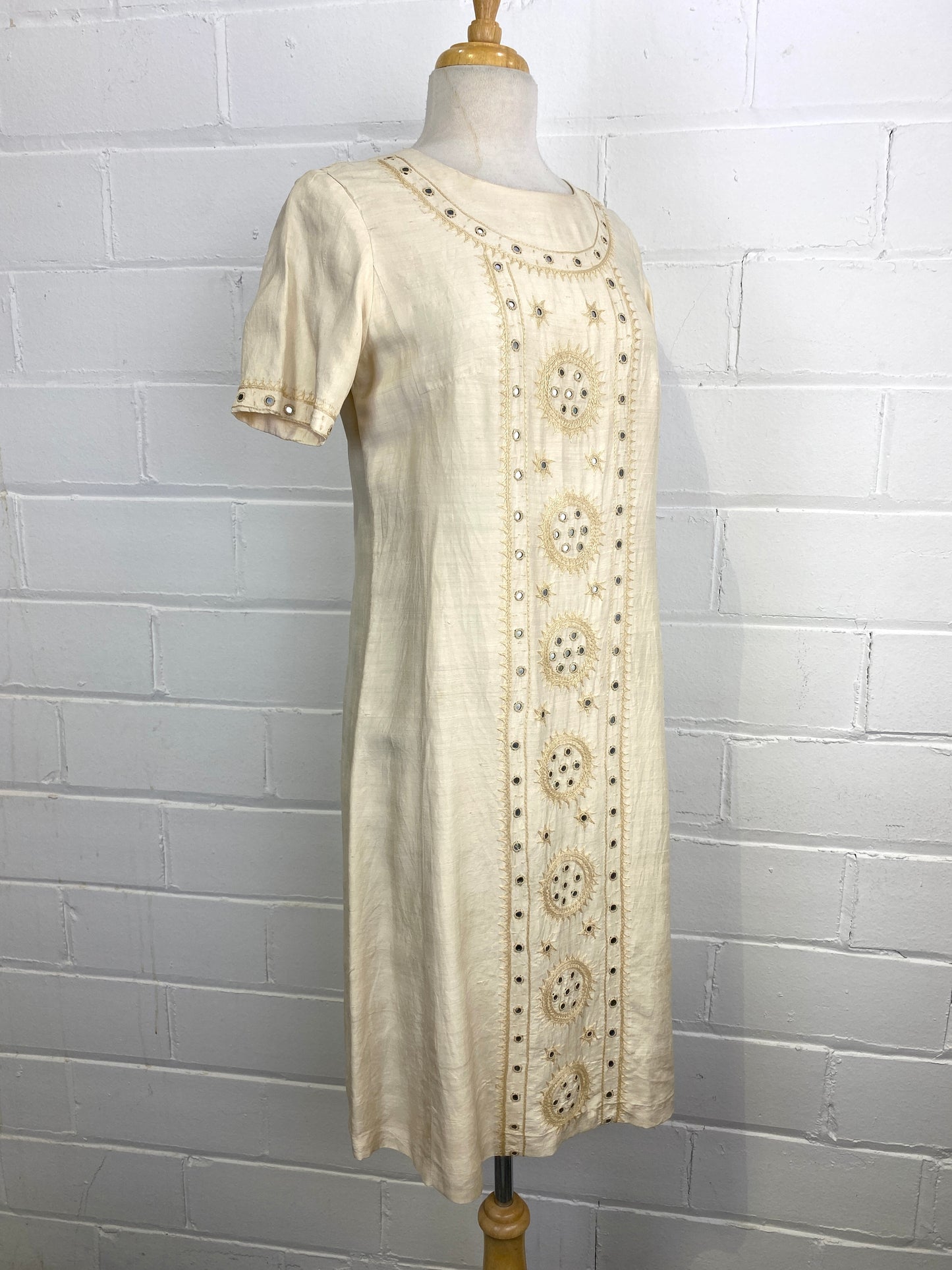 Vintage 1960s Ivory Silk Short-Sleeve Mirror Disk Embroidery Shift Dress, Large