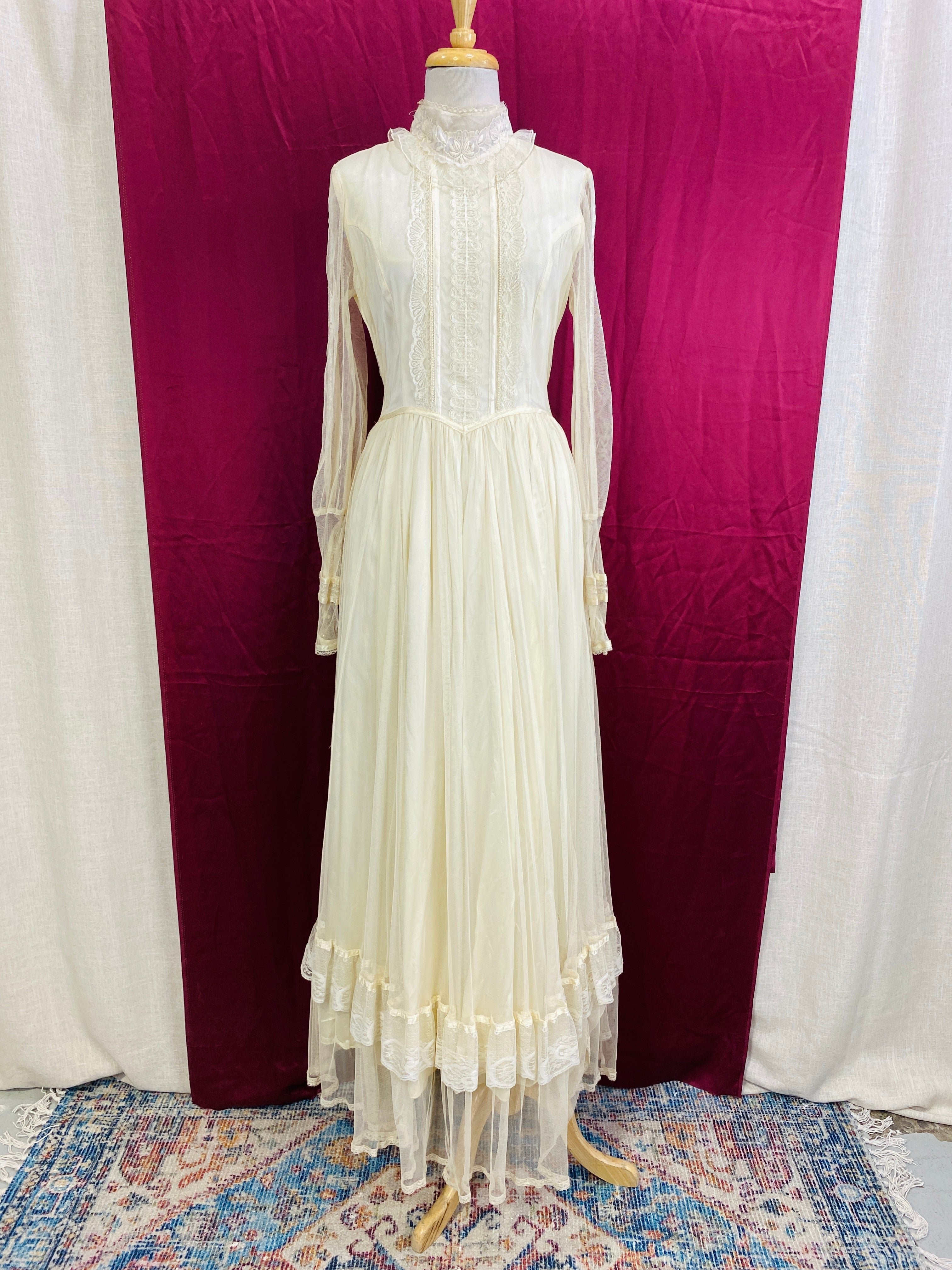 Vintage 1970s Gunne Sax Ivory Edwardian-Style Wedding Dress