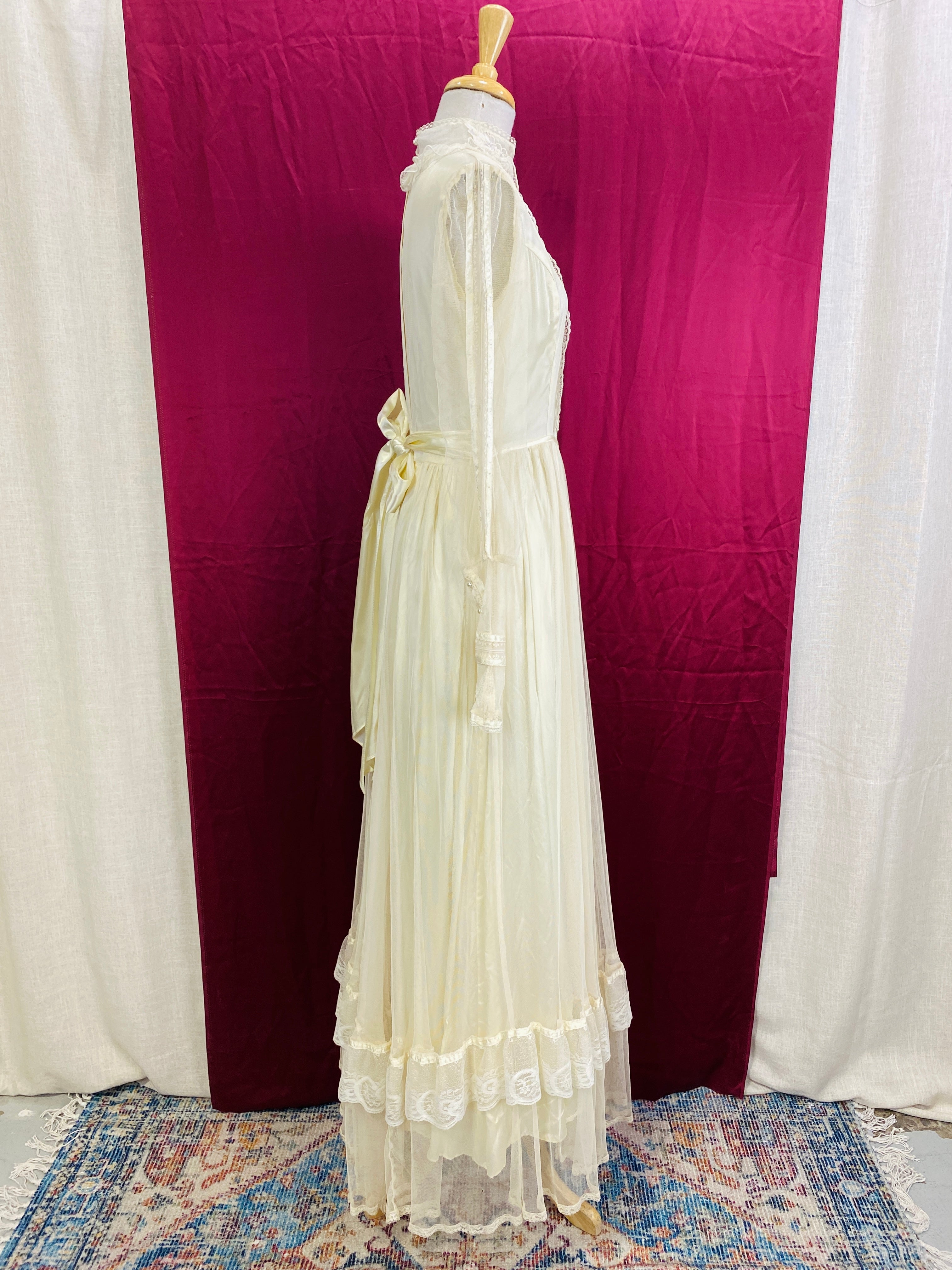 Vintage Gunne Sax Wedding Dresses