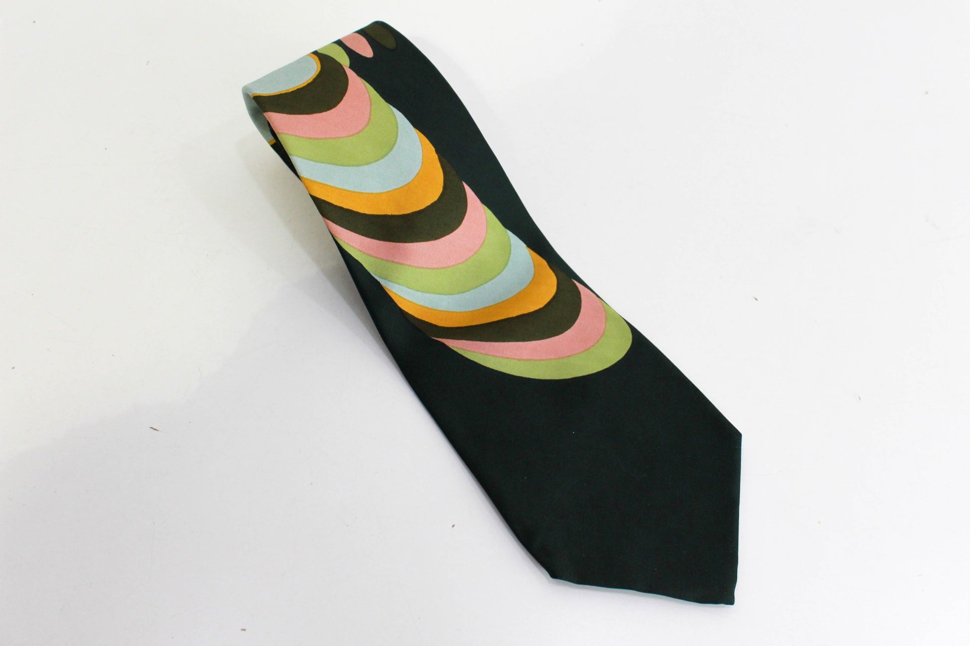 1970s abstract print silk necktie, wide tongue, men's tie by roland made in italy