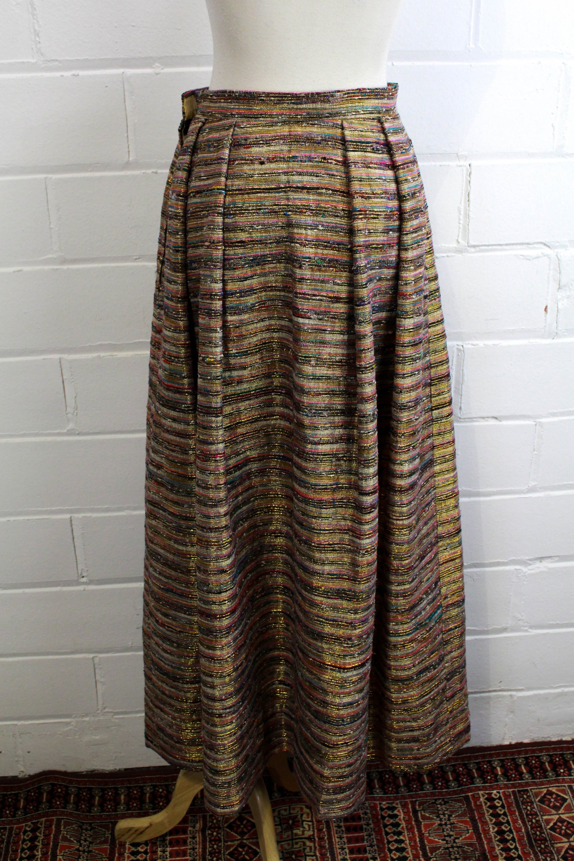 1970s metallic gold striped maxi skirt pleated waist, vintage holiday party back view
