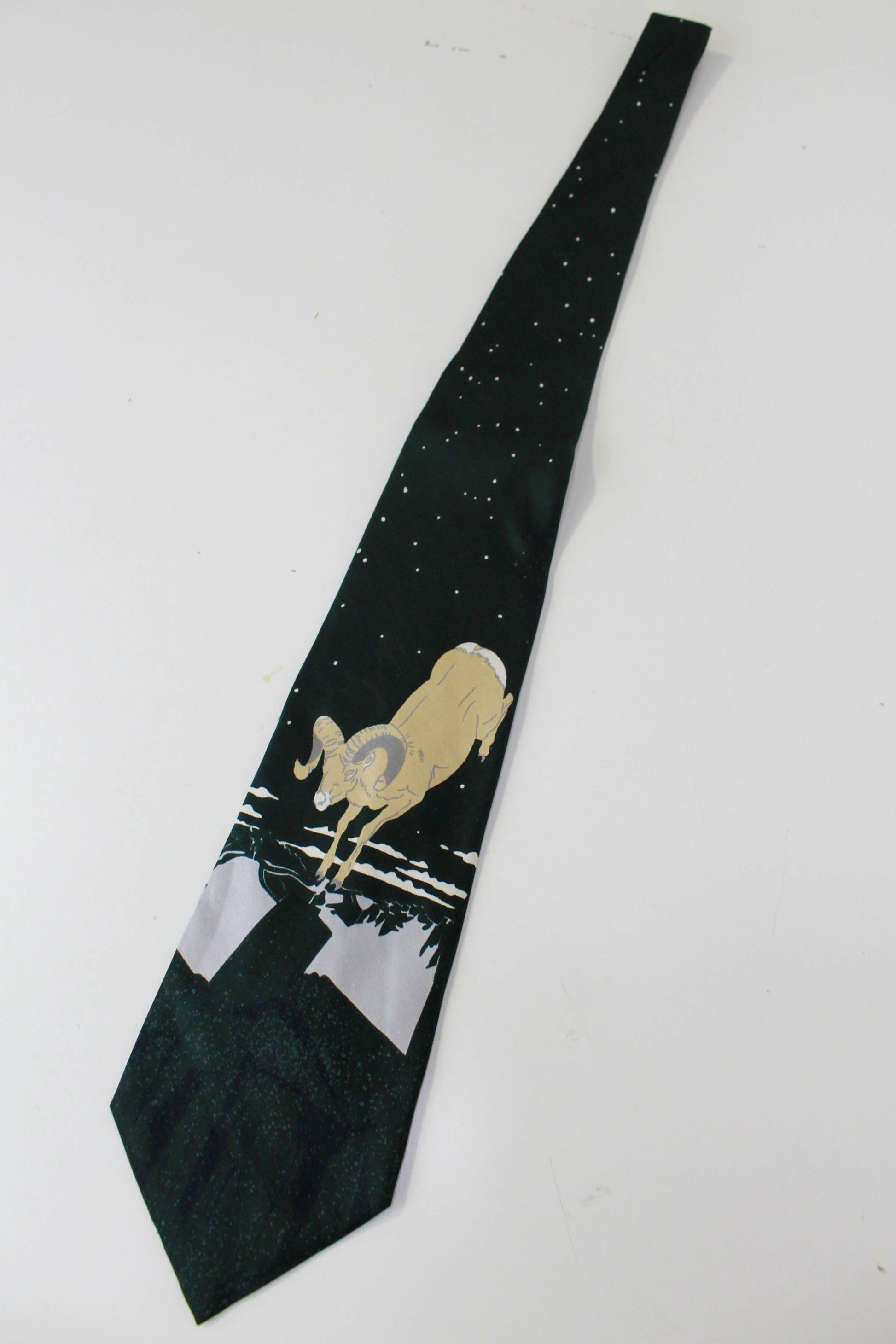 1970s novelty wide necktie, ram /jumping goat print silk roland men's tie