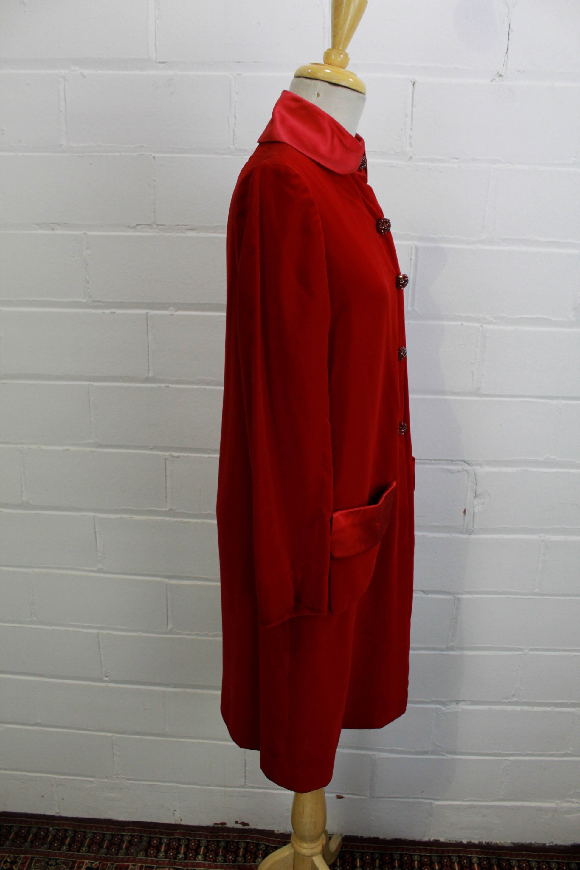 1960s peter pan collar red velvet dress with pockets  side view