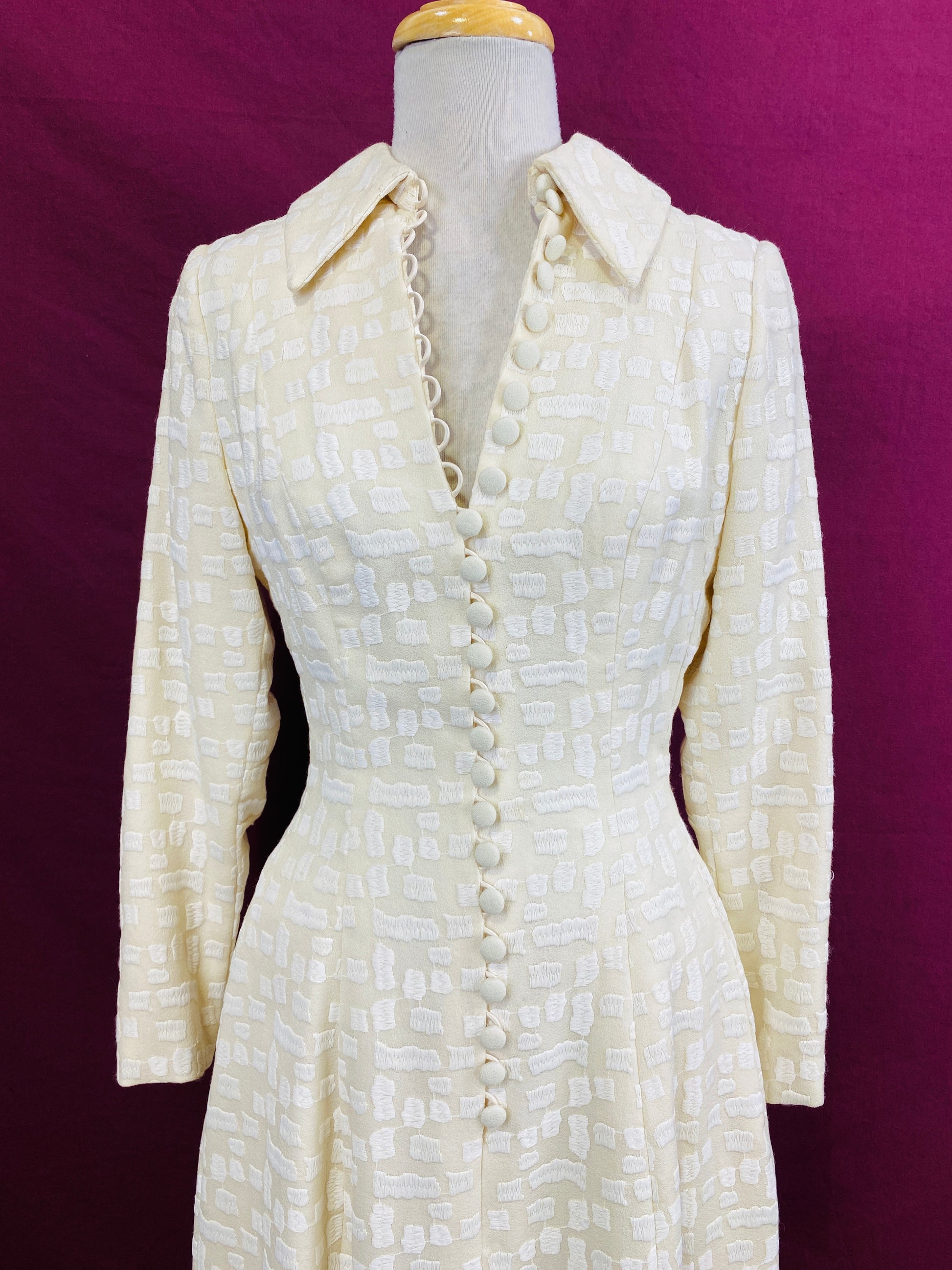 Vintage 1970s Léron Cream Wool Long-Sleeve Hostess Dress with Collar