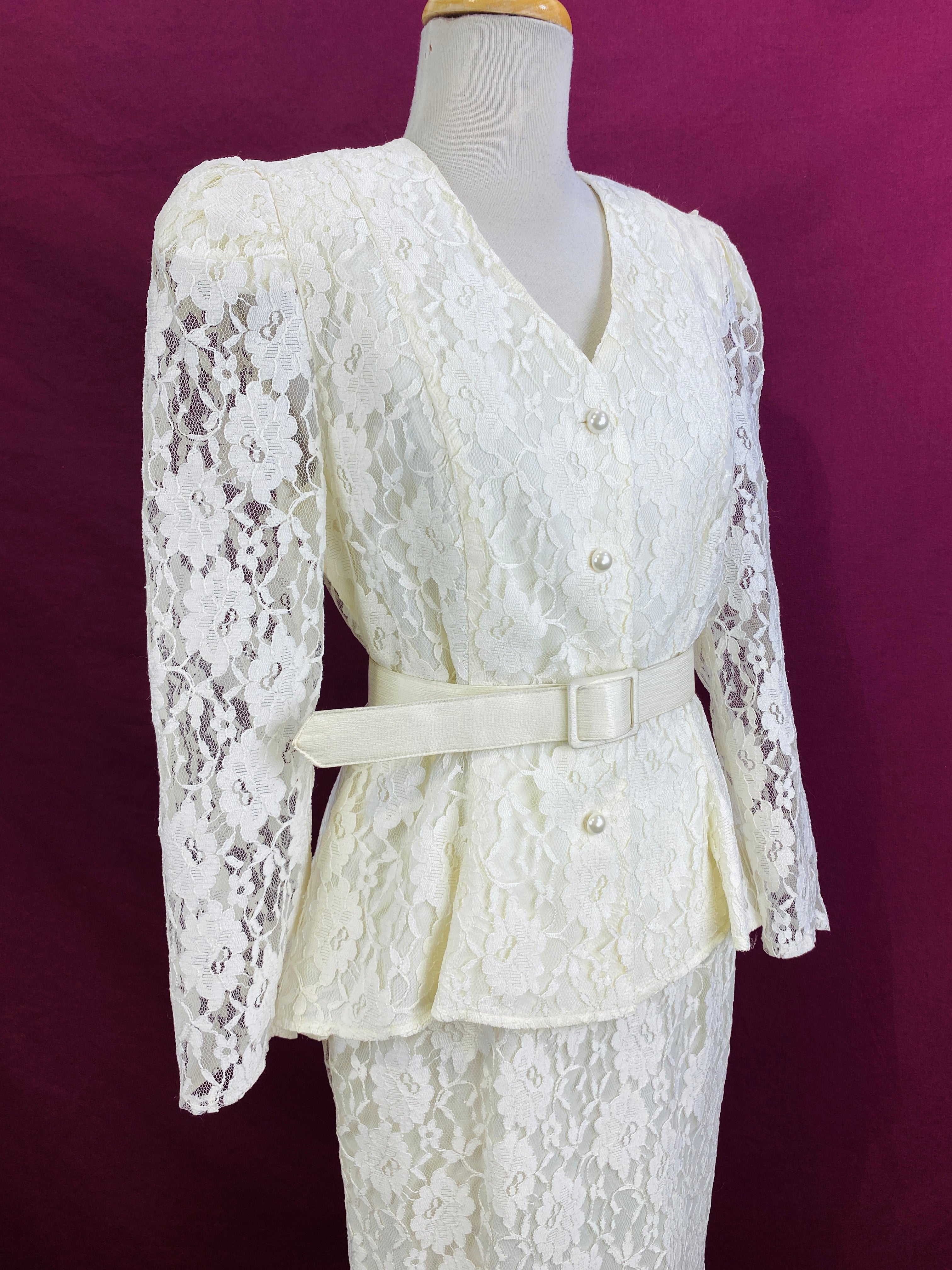 White lace 2024 skirt suit