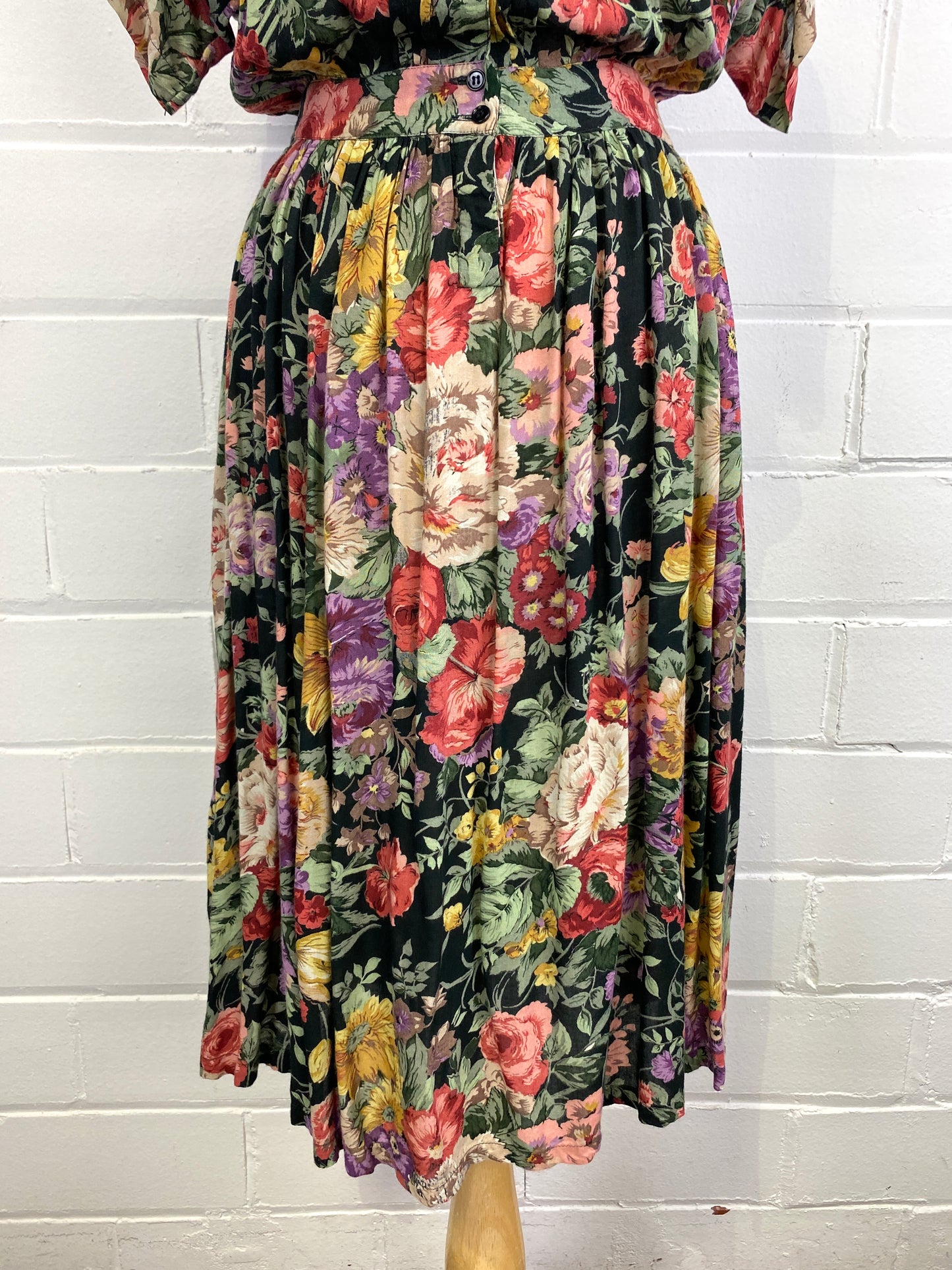 Vintage 1980s Floral Rayon Short Sleeve Dress, Medium 