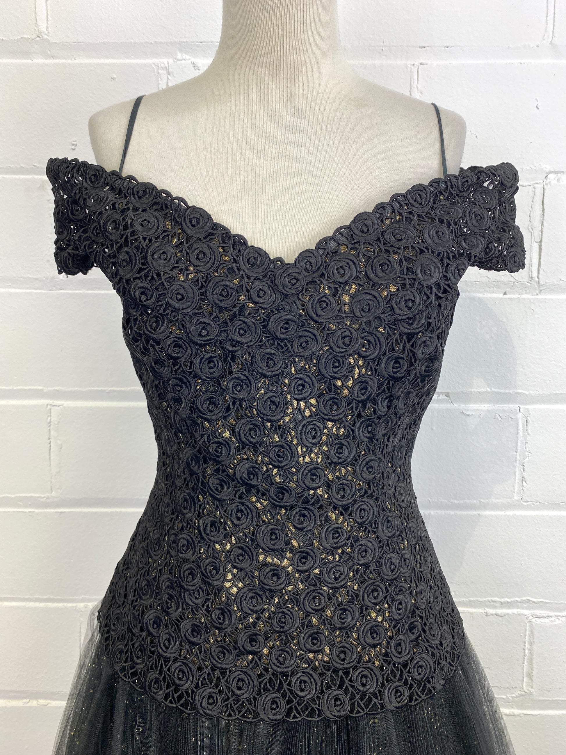 Vintage 1980s Black Pleated Tulle Drop-Waist Party Dress with Rose Lace Bodice, Small Vintage 1980s Black Pleated Tulle Drop-Waist Party Dress with Rose Lace Bodice, Small