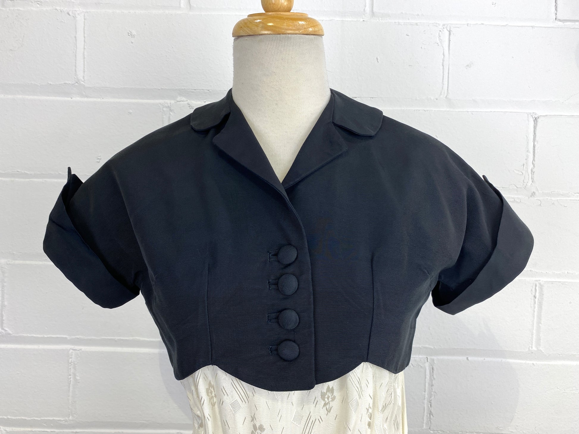 Vintage 1950s Black Cropped Short-Sleeve Jacket, Small – Ian