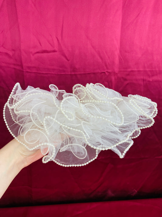 Vintage 80s/ 90s Bridal Tulle & Pearl Hair Comb