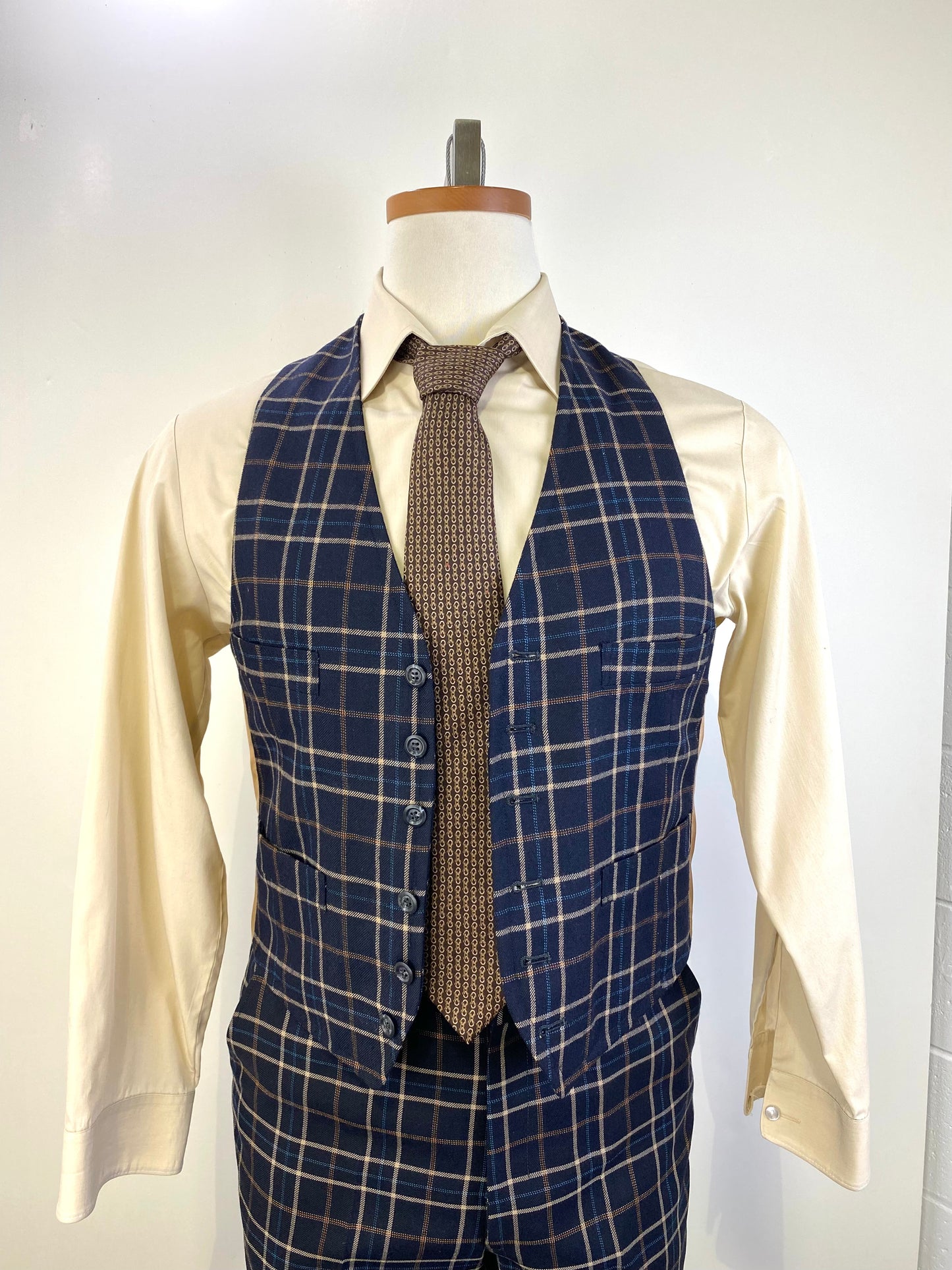 1970s Vintage Men's Suit, Navy/ Beige Plaid 3-Piece Suit, Johnny Carson for Kleinhan's, C40