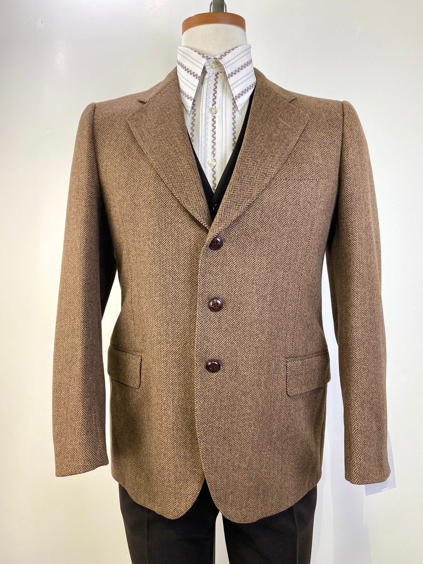 1980s Vintage Men's Suit, Brown Herringbone Jacket 3-Piece Italian Suit, C38