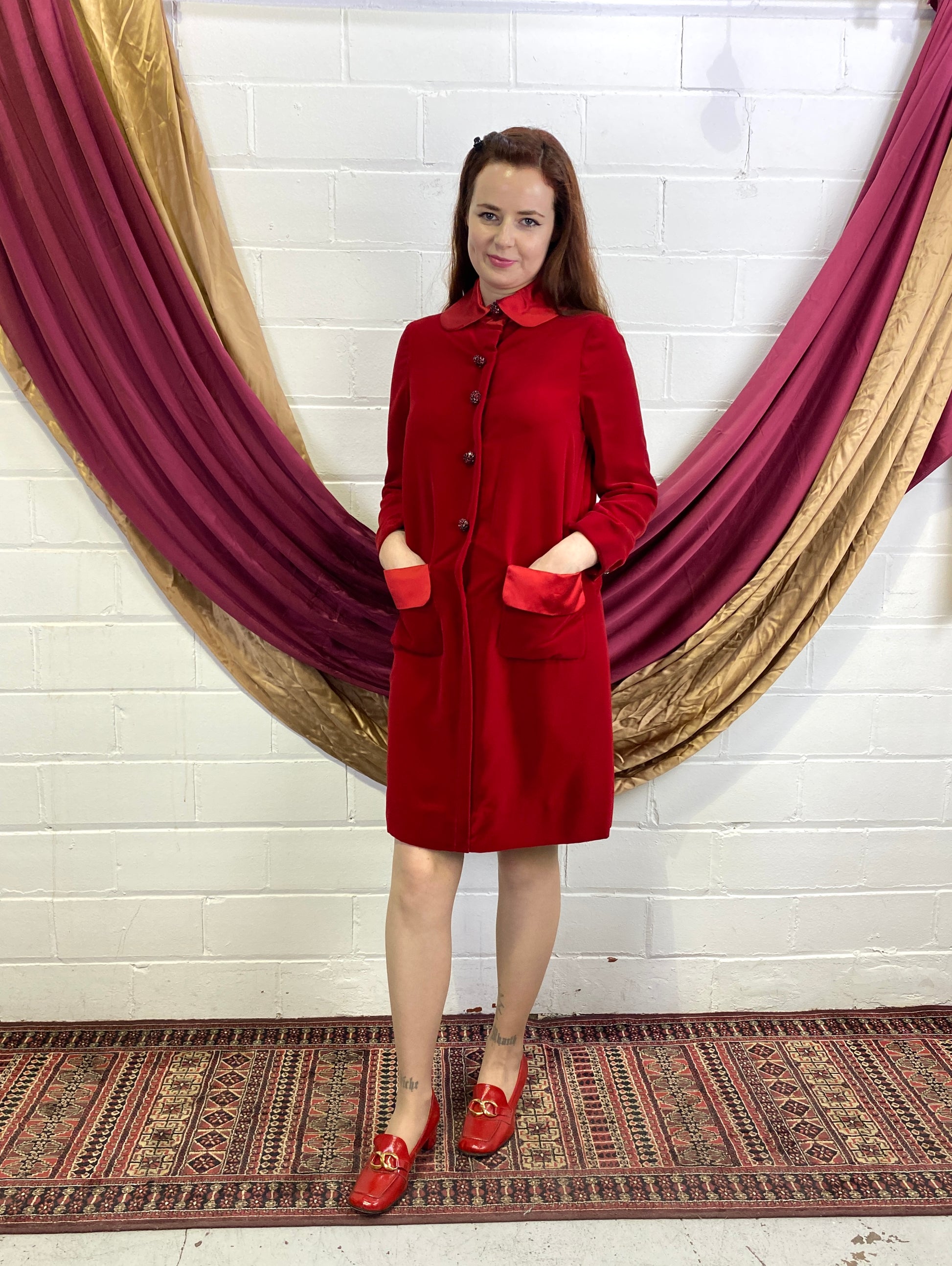 1960s Red Velvet Dress with Peter Pan Collar, Medium – Ian