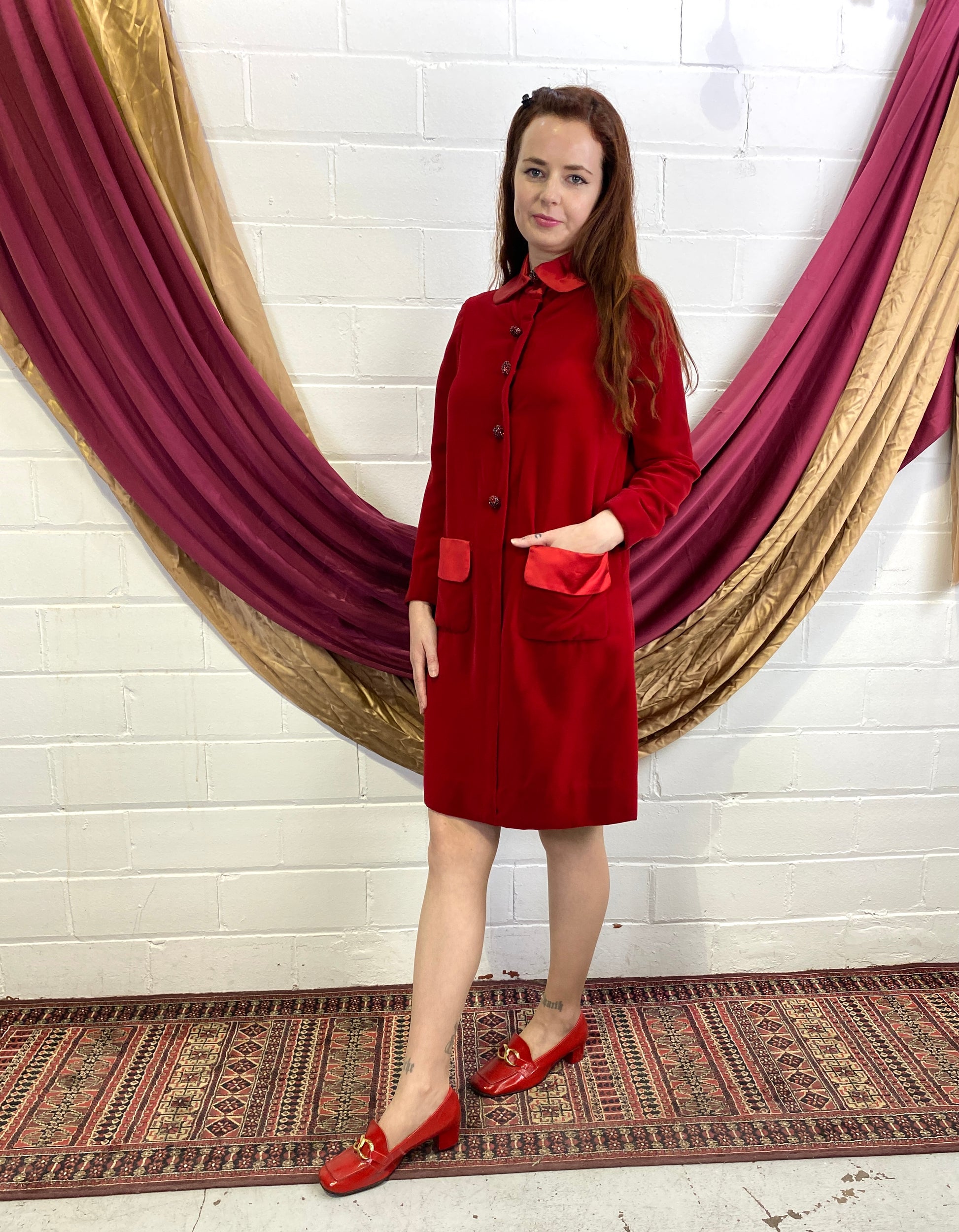 1960s Red Velvet Dress with Peter Pan Collar, Medium – Ian