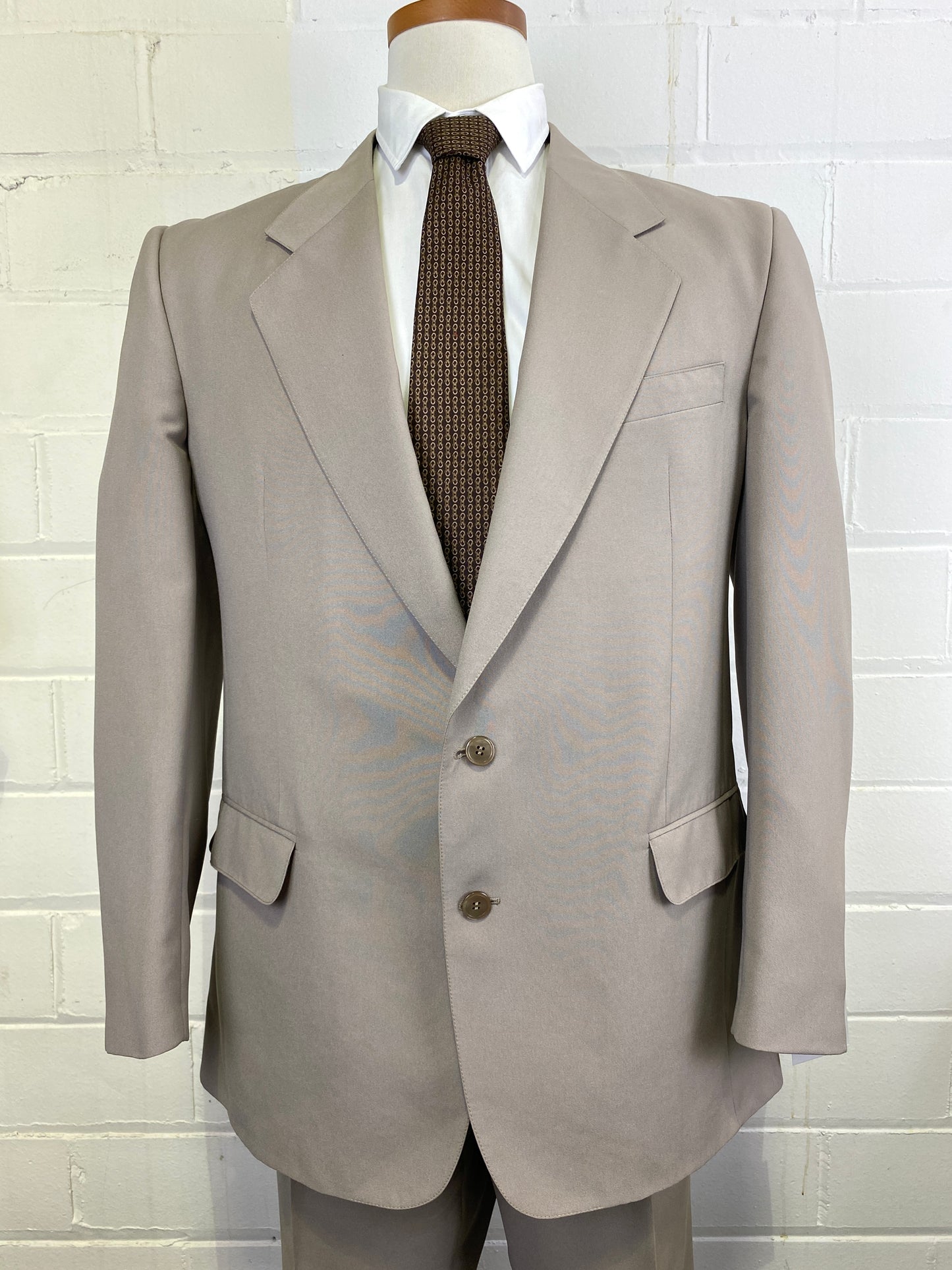 2000s Men's 2-Piece Solid Taupe Suit, Hudson Room, C44T