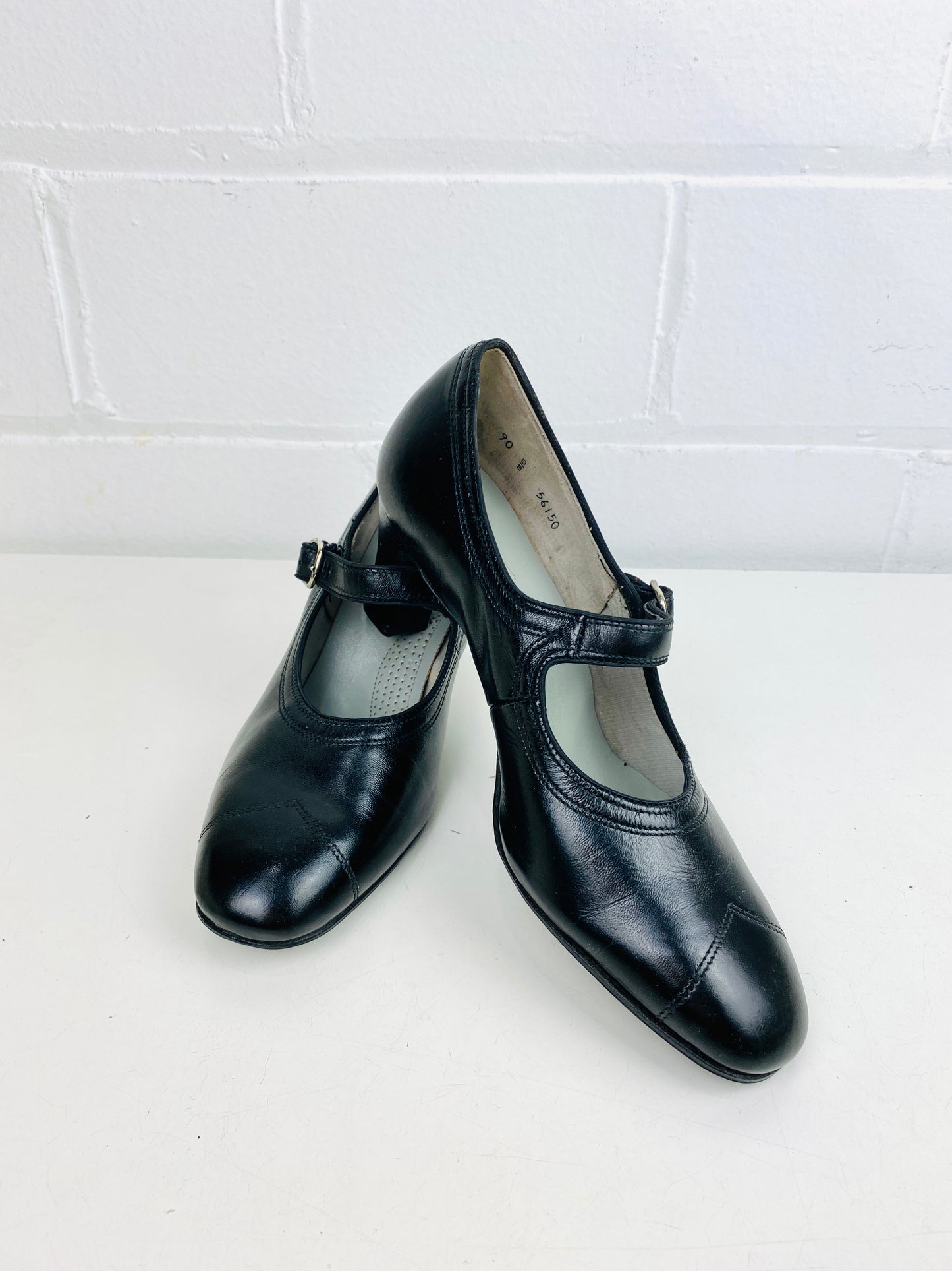Vintage Deadstock Shoes, Women's 1980s Black Leather Pumps, NOS, 7088