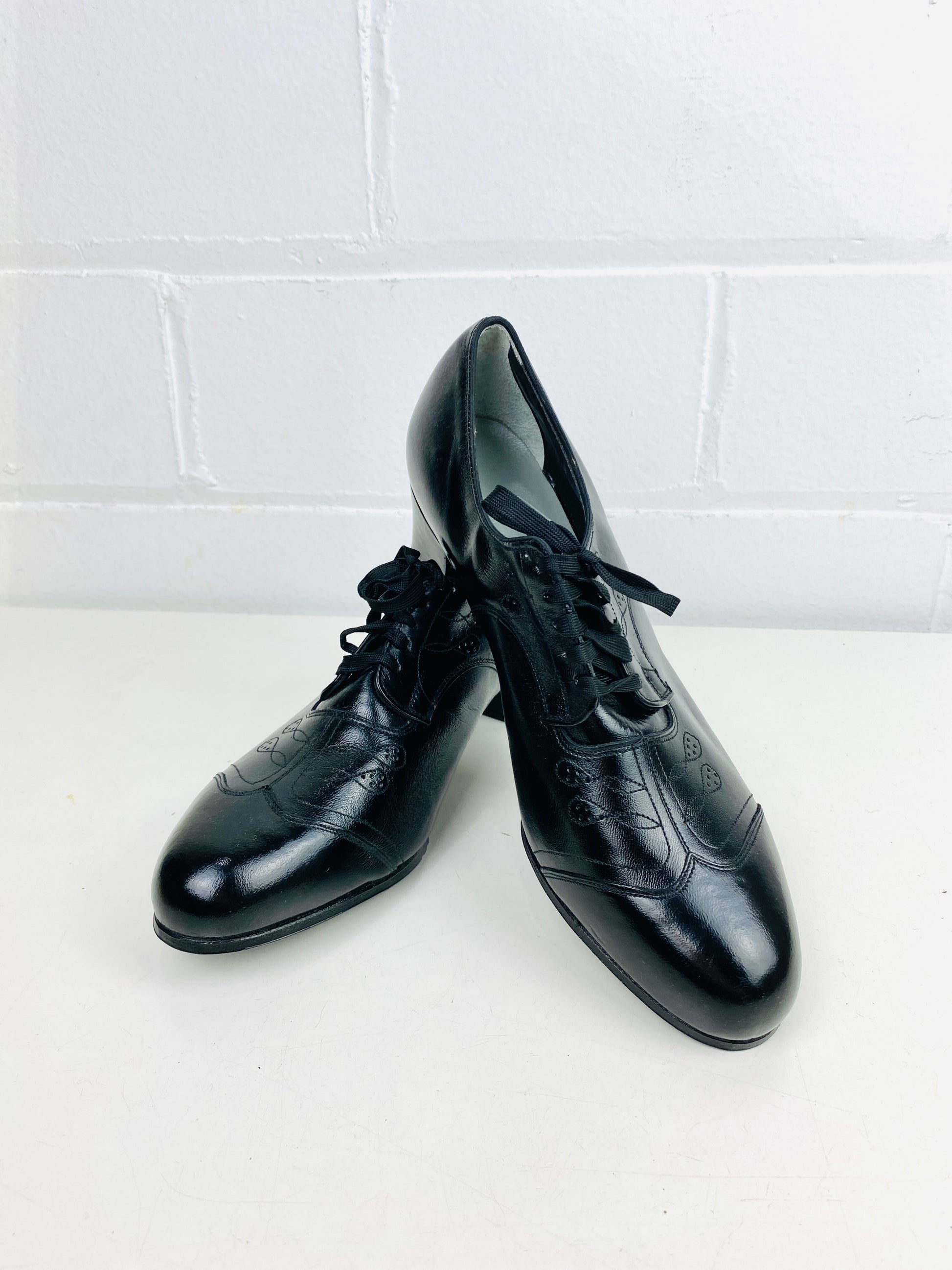 Vintage Deadstock Shoes, Women's Black Leather Oxford's, Cuban Heel, NOS, 147