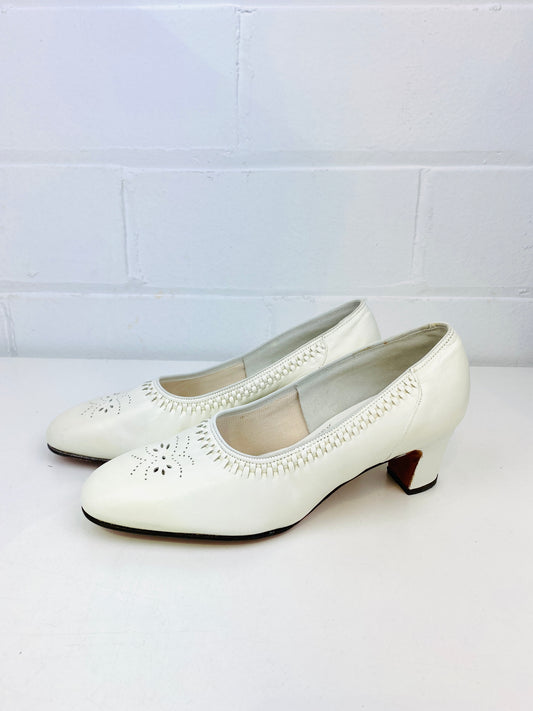 Vintage Deadstock Shoes, Women's 1980s White Leather Mid-Heel Pumps, NOS, 7681