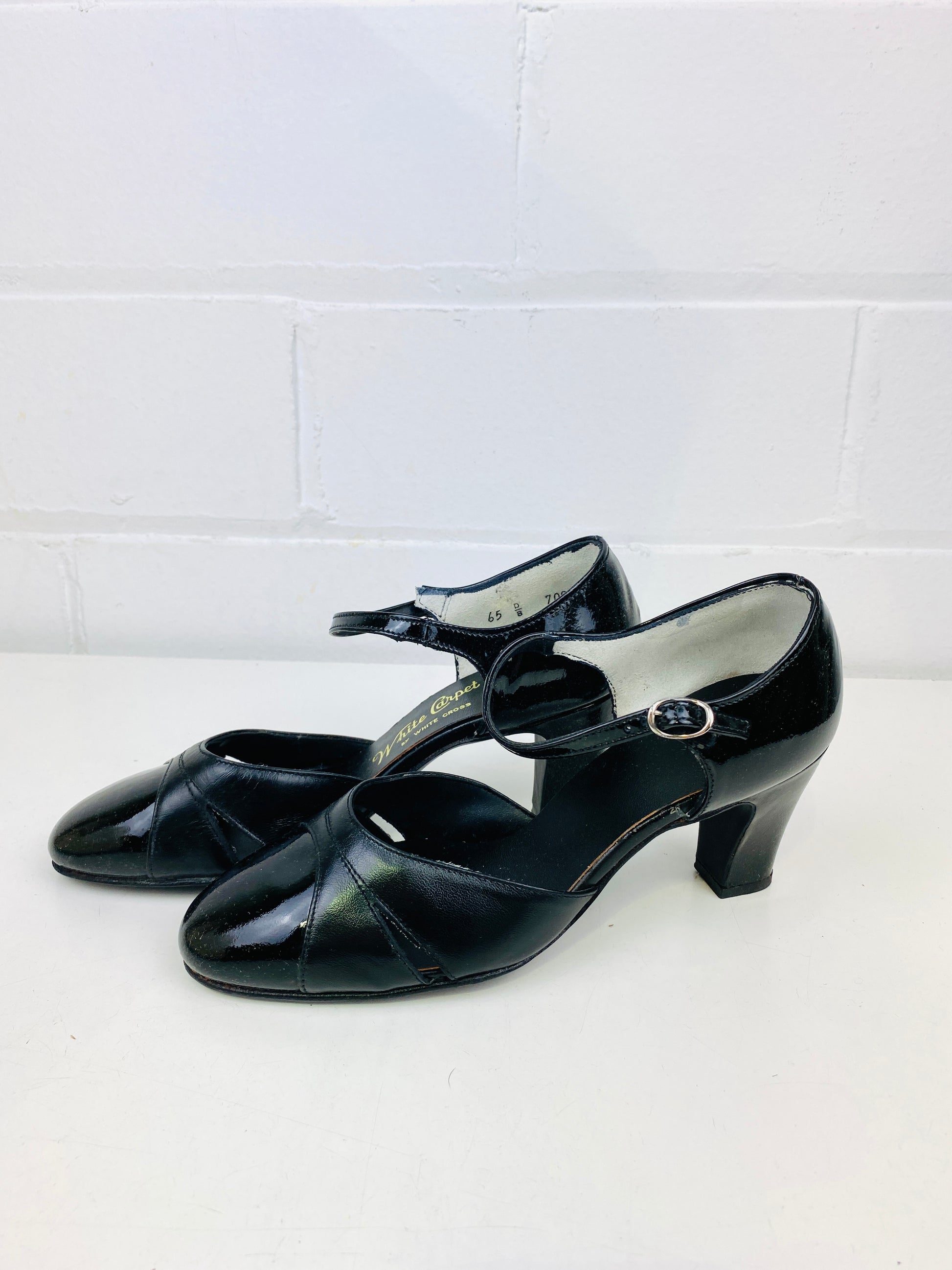 Vintage Deadstock Shoes, Women's 1980s Black Leather Mid-Heel
