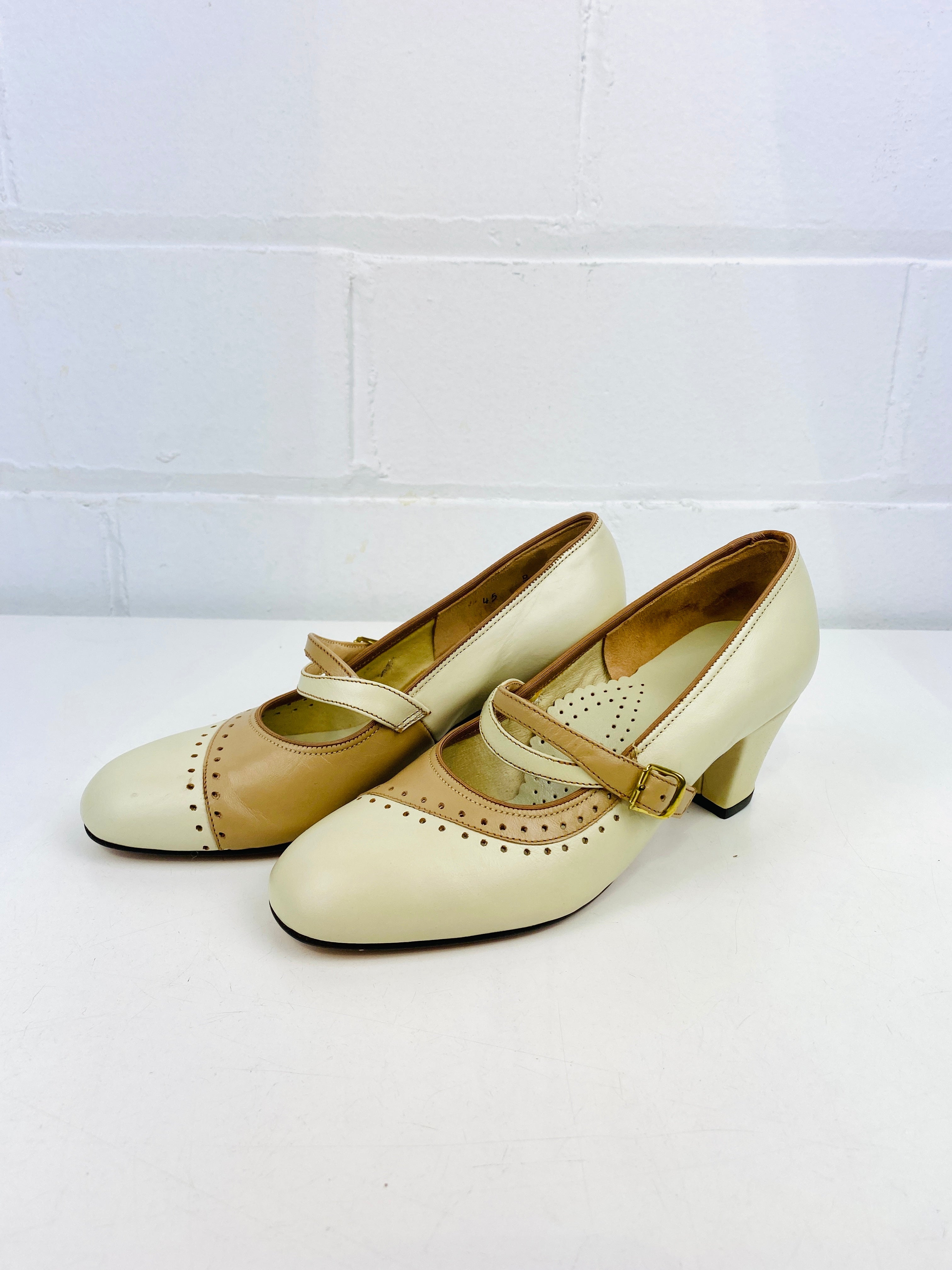 Marco Tozzi 22405-28 Cream Block Heeled Court Shoes – Missy Online: Shoes,  Fashion & Accessories Based in Leeds