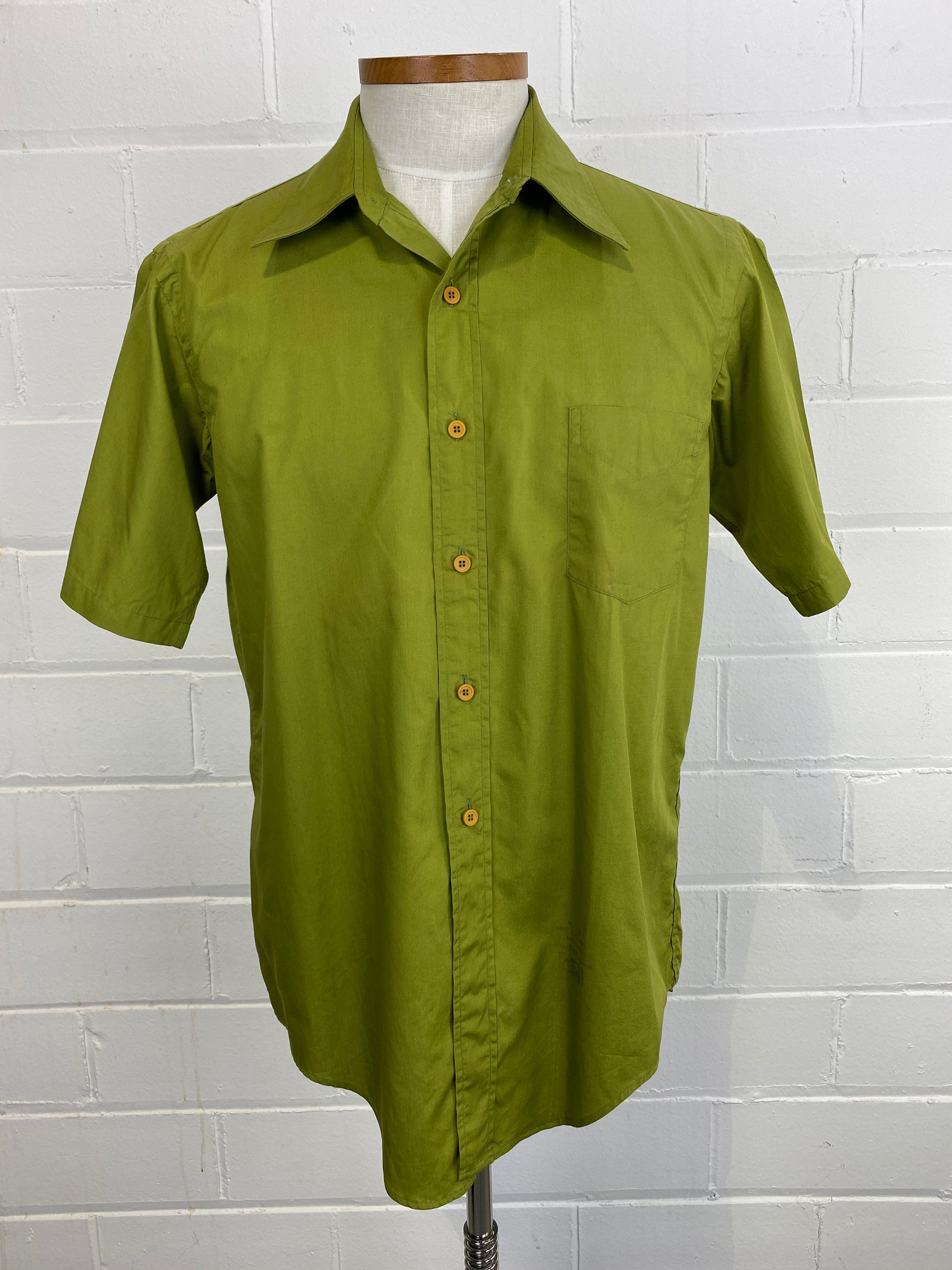 Vintage 70s Men's Short Sleeve Green Cotton Button-Up Shirt, Doubles Condition Issue Vintage 70s Men's Short Sleeve Green Cotton Button-Up Shirt, Doubles Condition Issue
