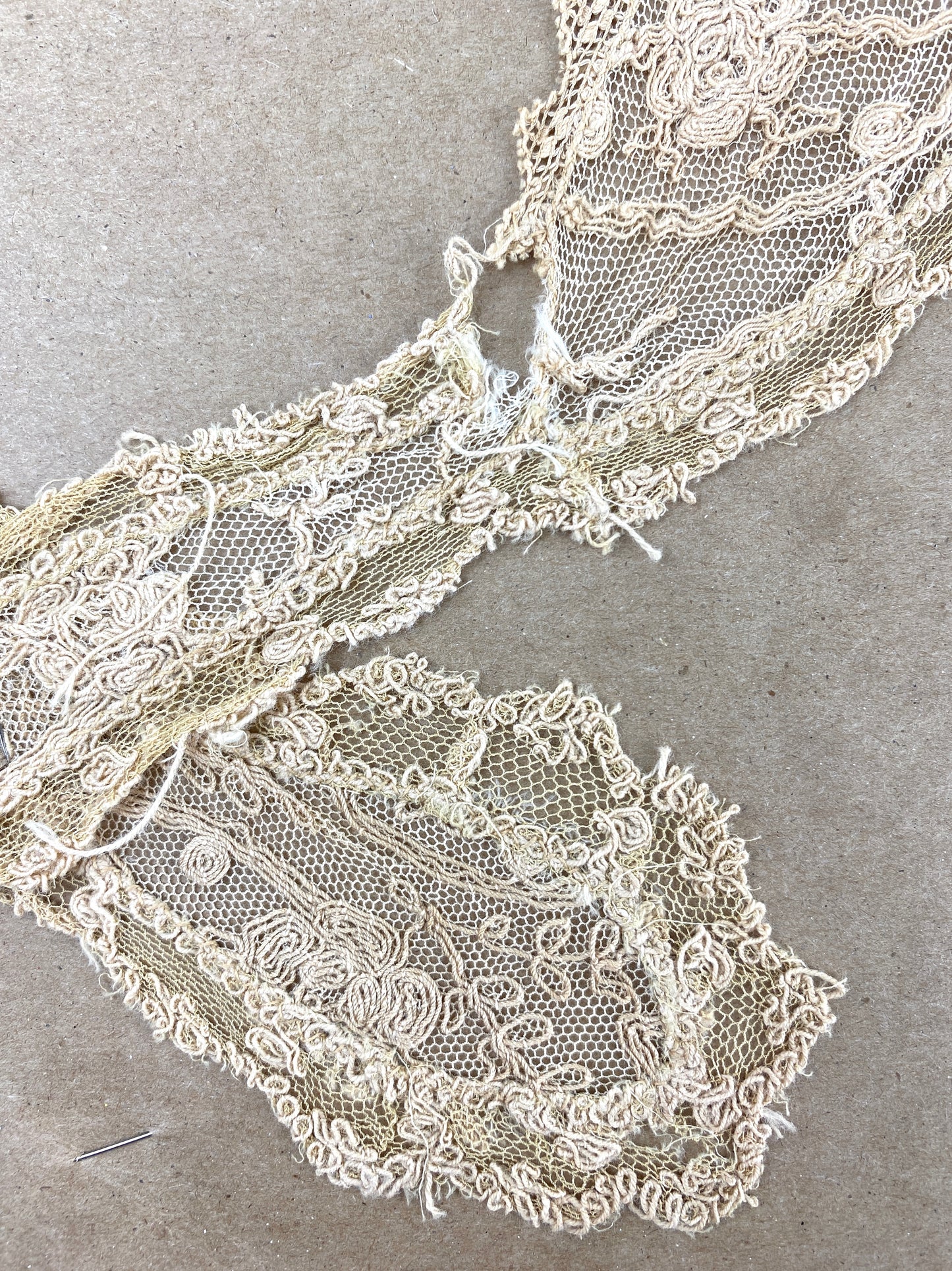Antique Edwardian Beige Lace Embroidered Collar, Doubles