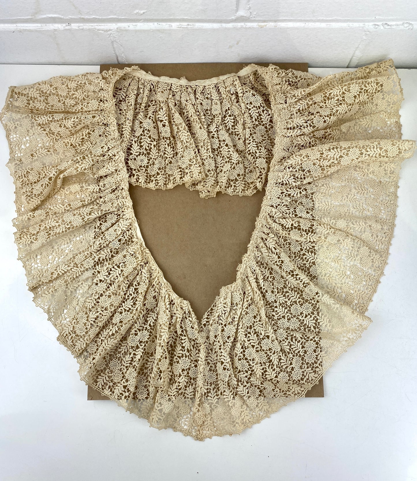 Antique Edwardian Cream Lace Bertha Collar