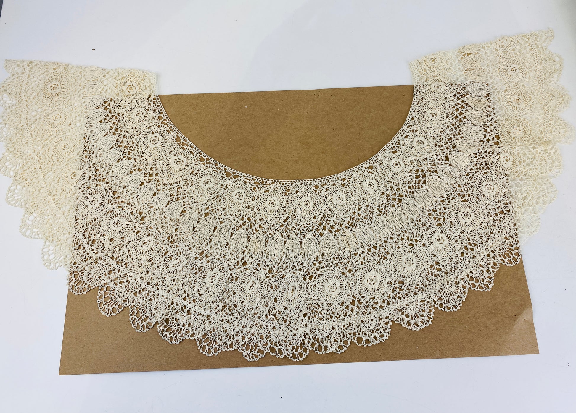 Antique Edwardian Cream Crochet Irish Lace Bertha Collar