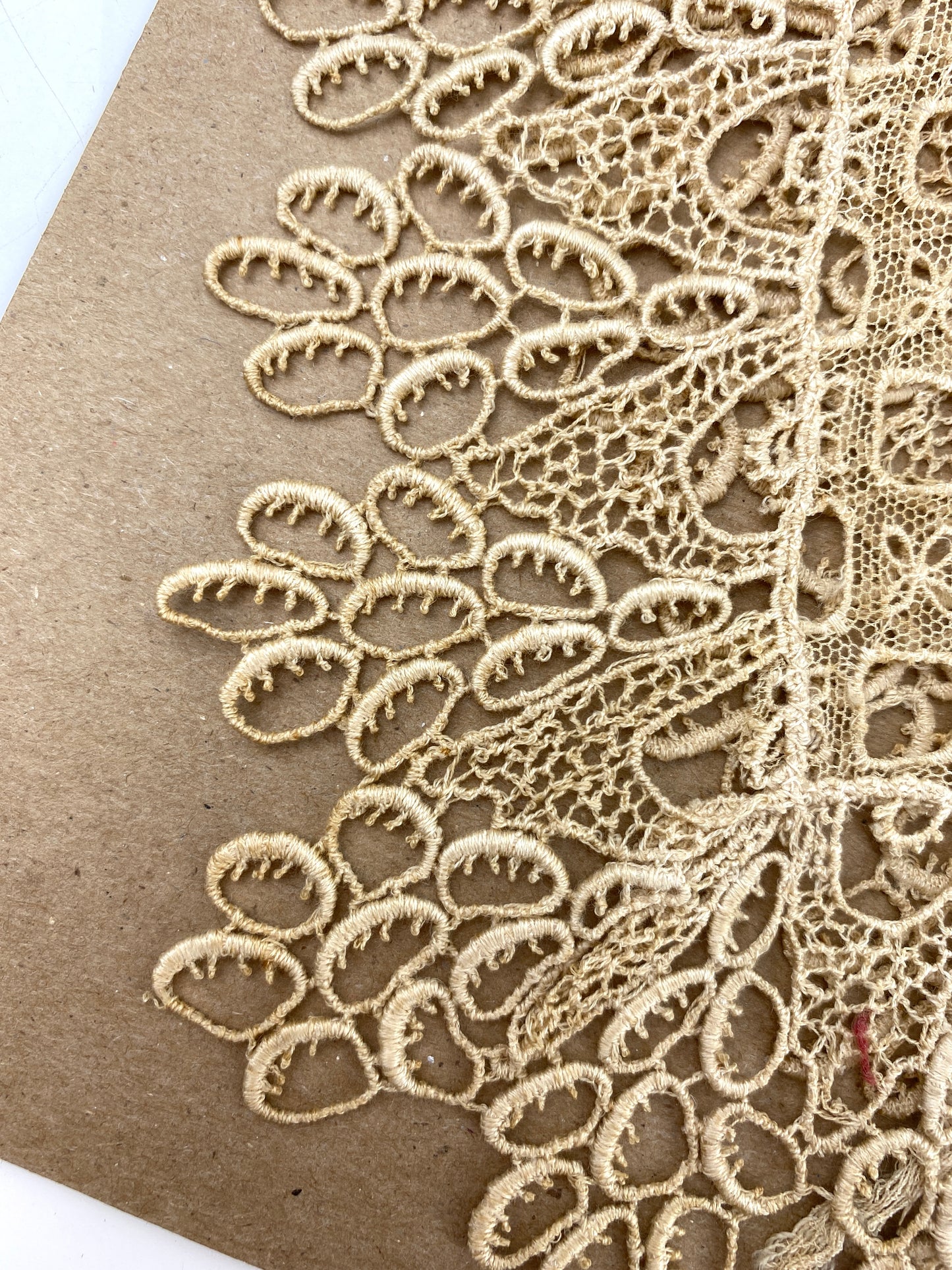 Antique Edwardian Beige Crochet Lace Collar