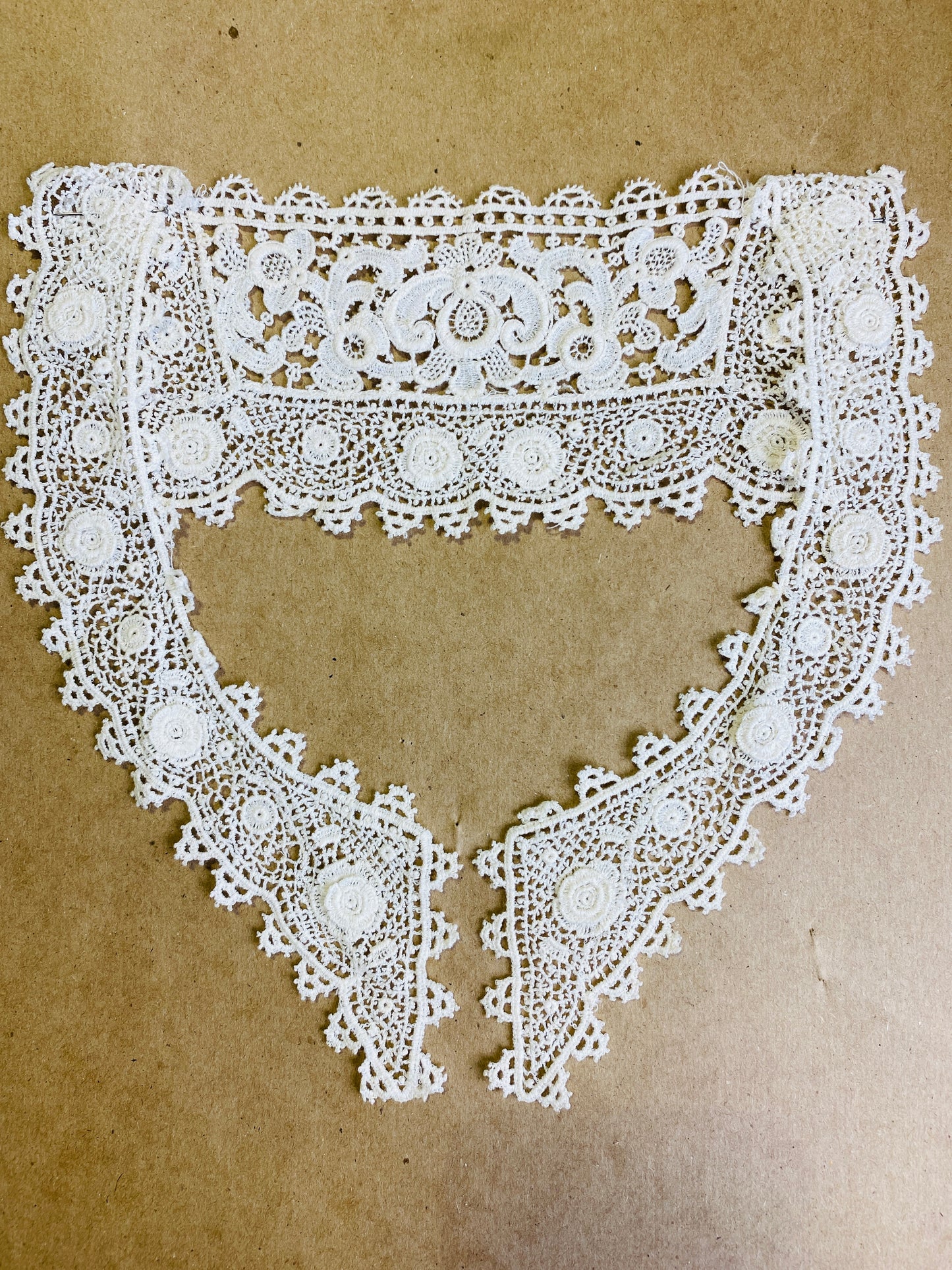Antique Edwardian White Irish Crochet Lace Collar