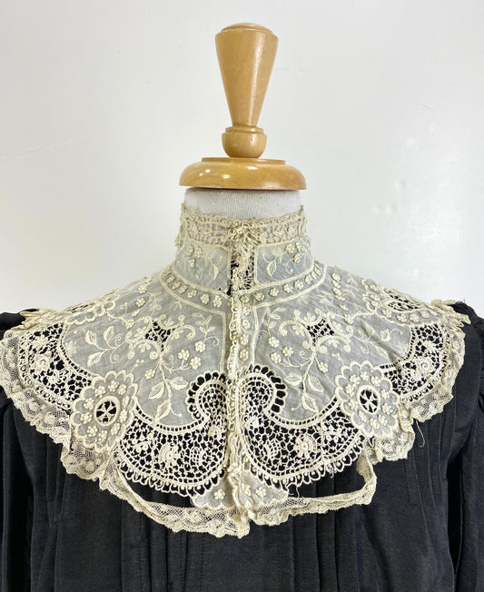 Antique Victorian Hand Embroidered Lace Cream Collar
