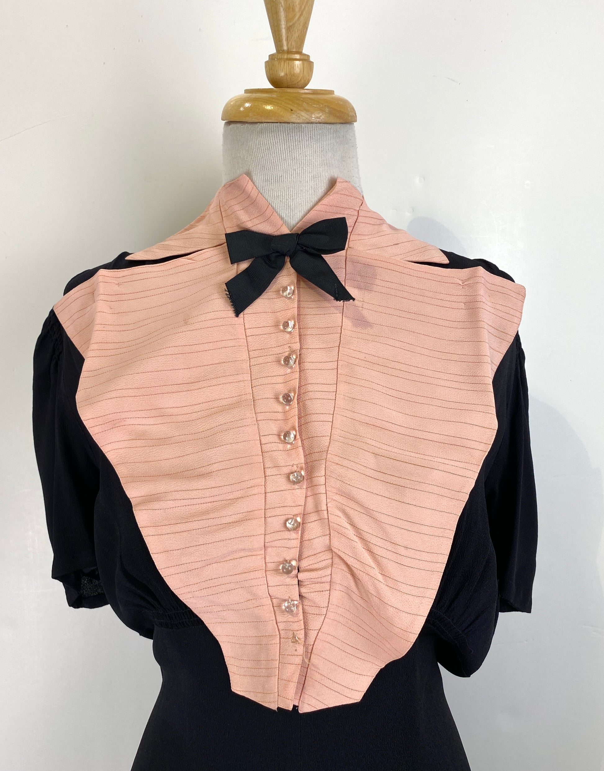 Vintage 1930s Pink Dickie Collar With Bow