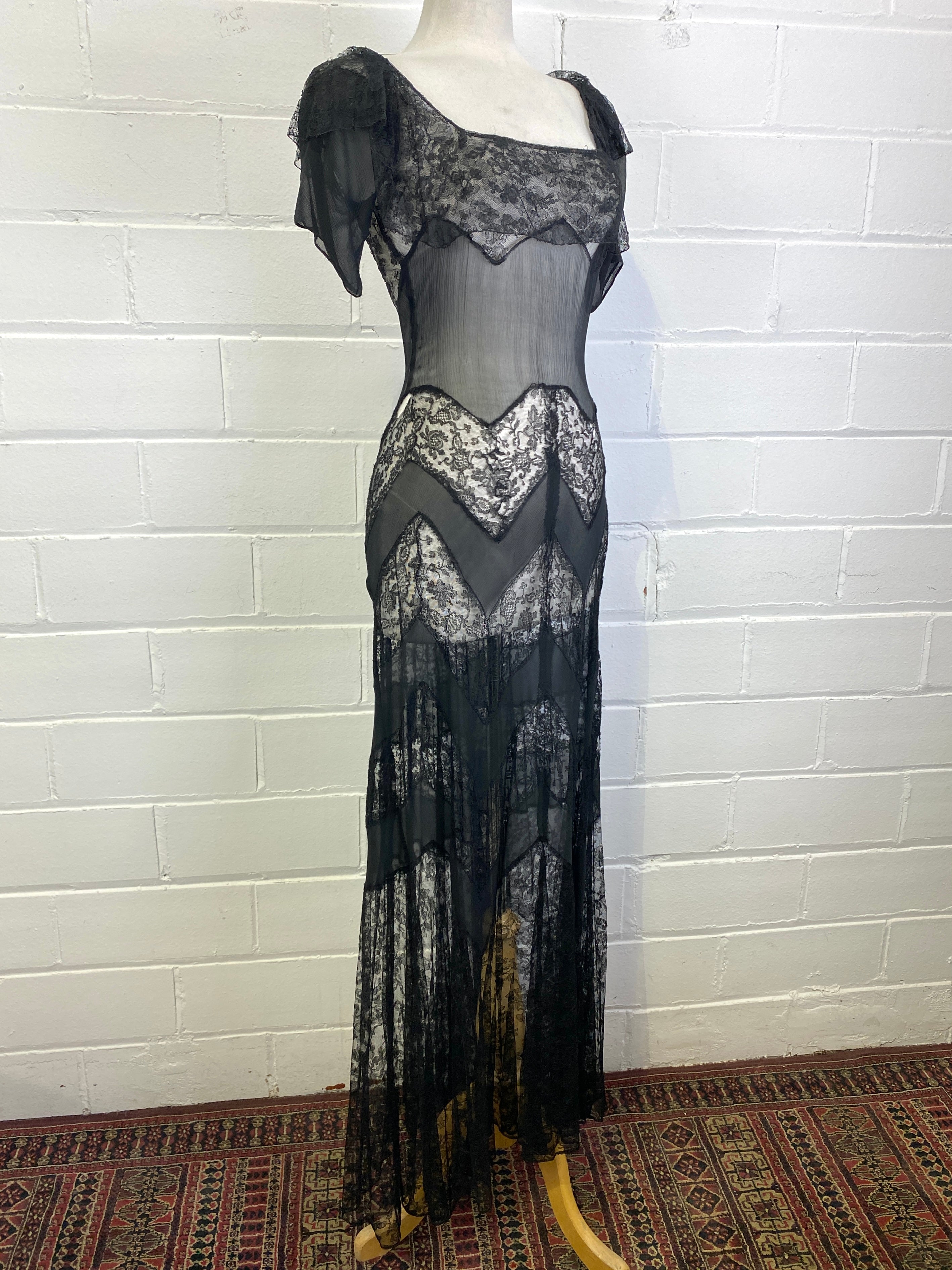 Vintage 1930s Short Sleeve Black Floral Lace & Chiffon Multi-Panel Gown, W26