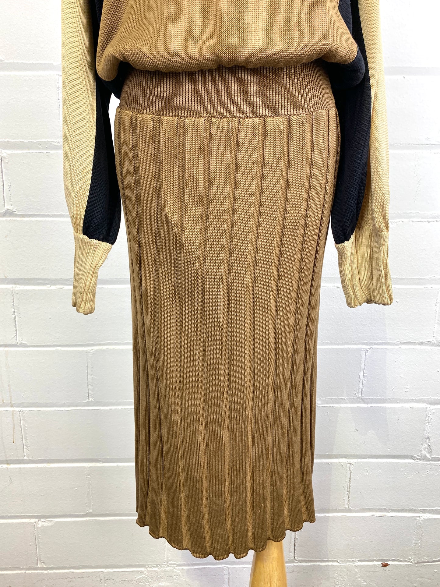 Vintage 1980s Long Sleeve Brown Knit Dress, Laura Biagiotti, Small