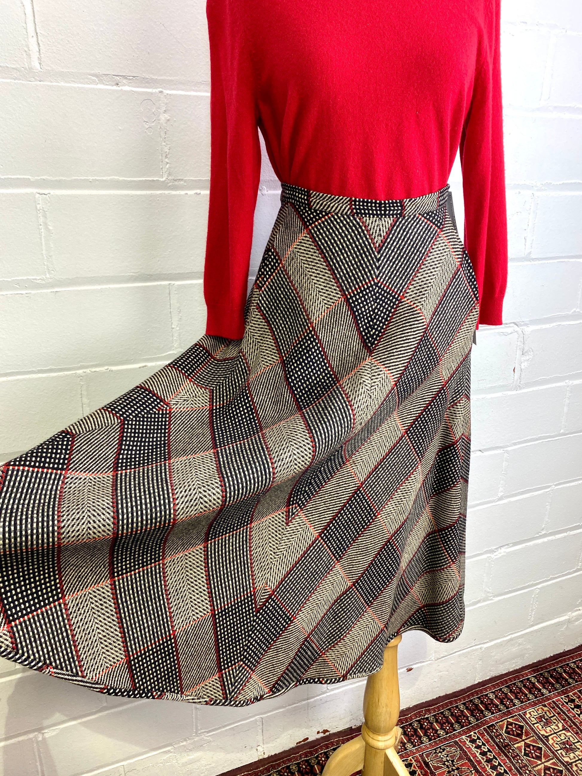 Pleat Skirt Plaid Wool Skirt 80s 80's 'COUNTRY ROAD' PURE WOOL